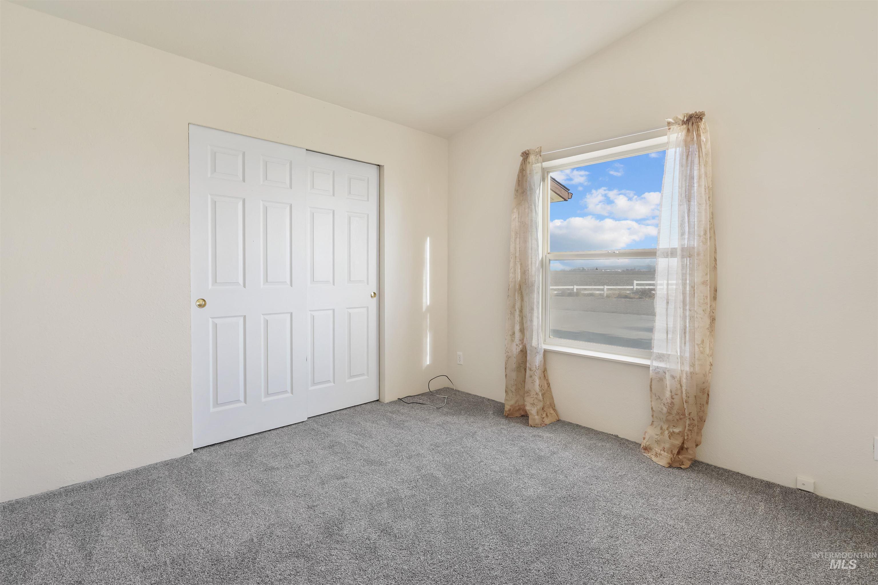 70 N 750 W, Paul, Idaho 83347, 3 Bedrooms, 2.5 Bathrooms, Residential For Sale, Price $450,000,MLS 98969342