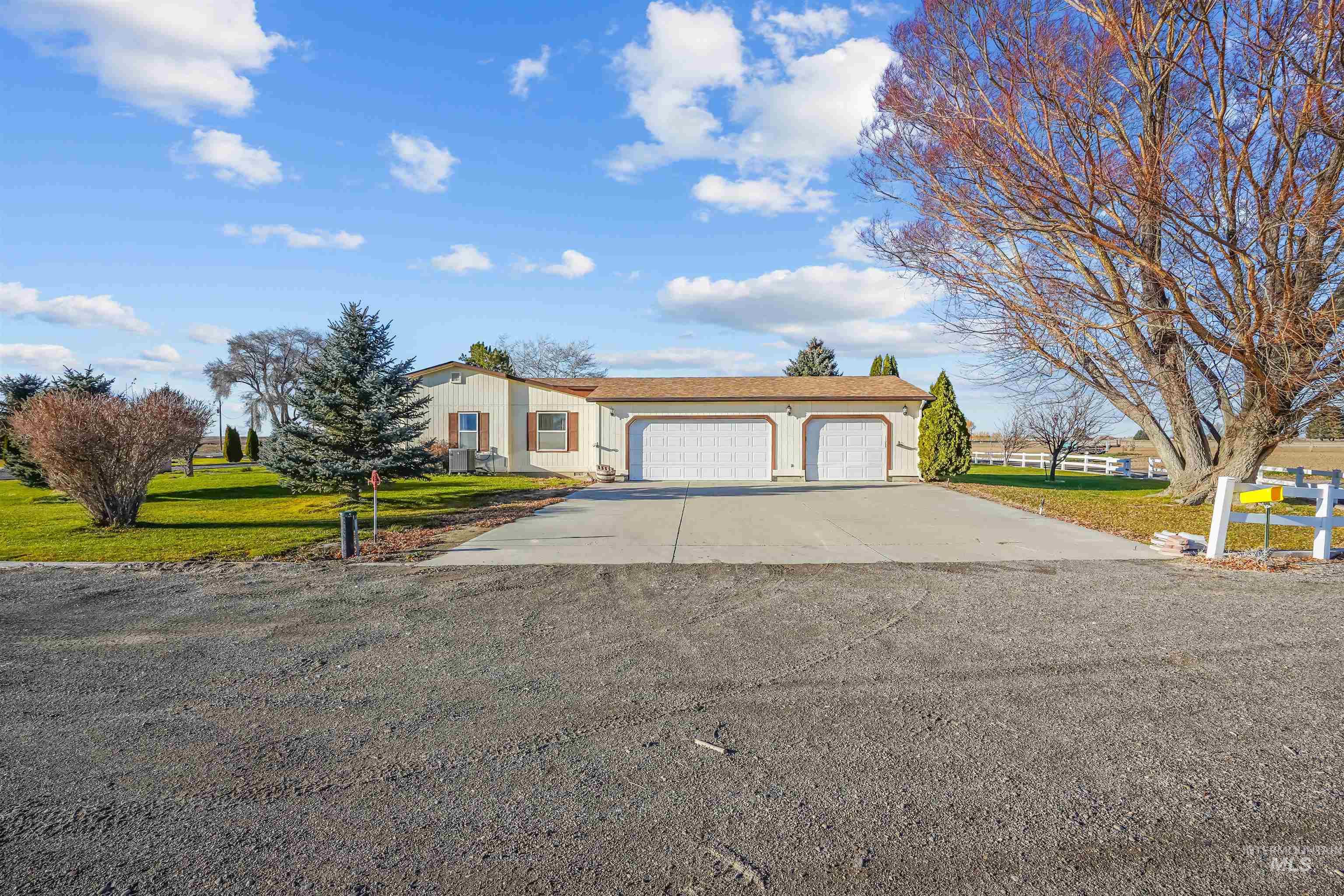 70 N 750 W, Paul, Idaho 83347, 3 Bedrooms, 2.5 Bathrooms, Residential For Sale, Price $450,000,MLS 98969342