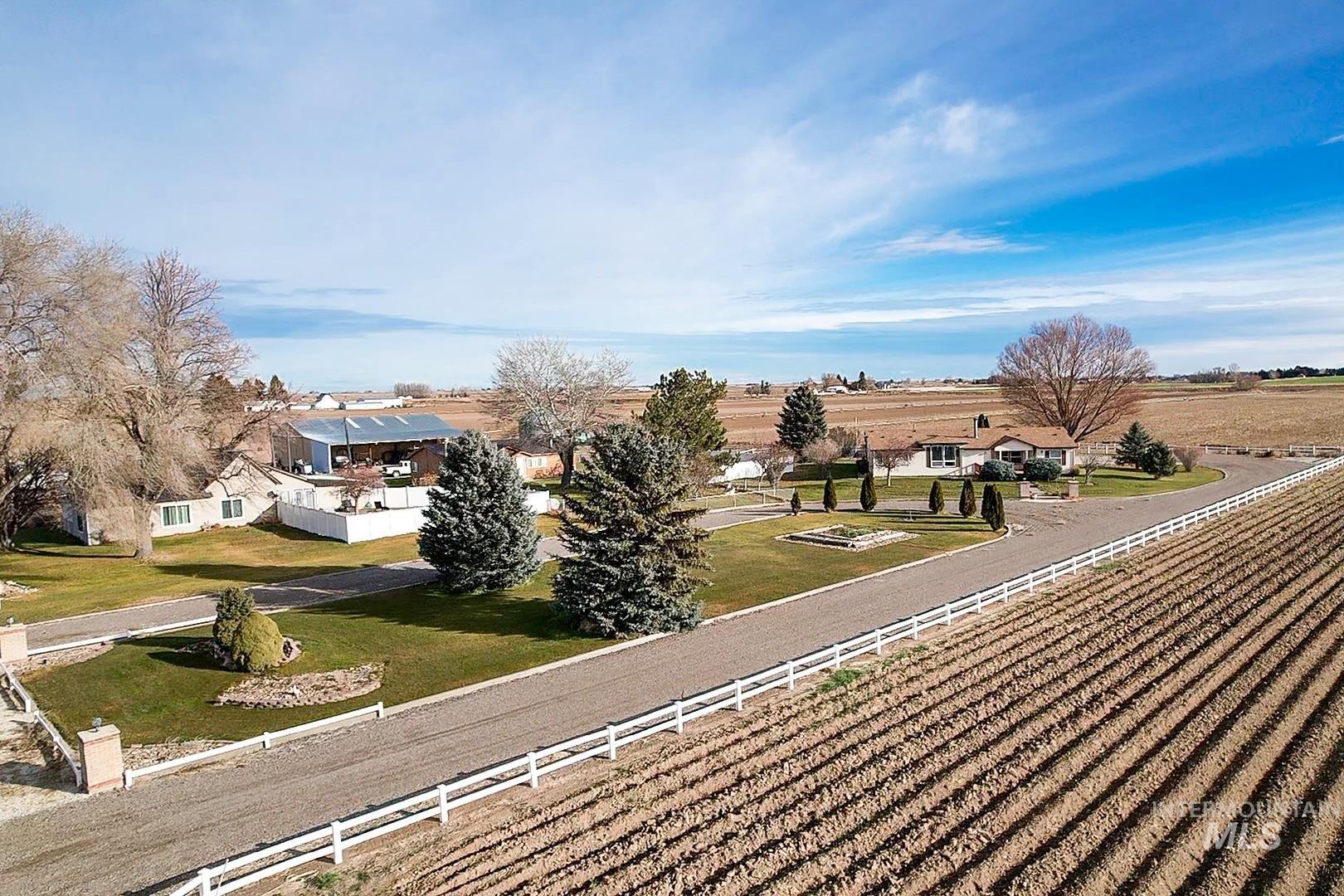 70 N 750 W, Paul, Idaho 83347, 3 Bedrooms, 2.5 Bathrooms, Residential For Sale, Price $450,000,MLS 98969342