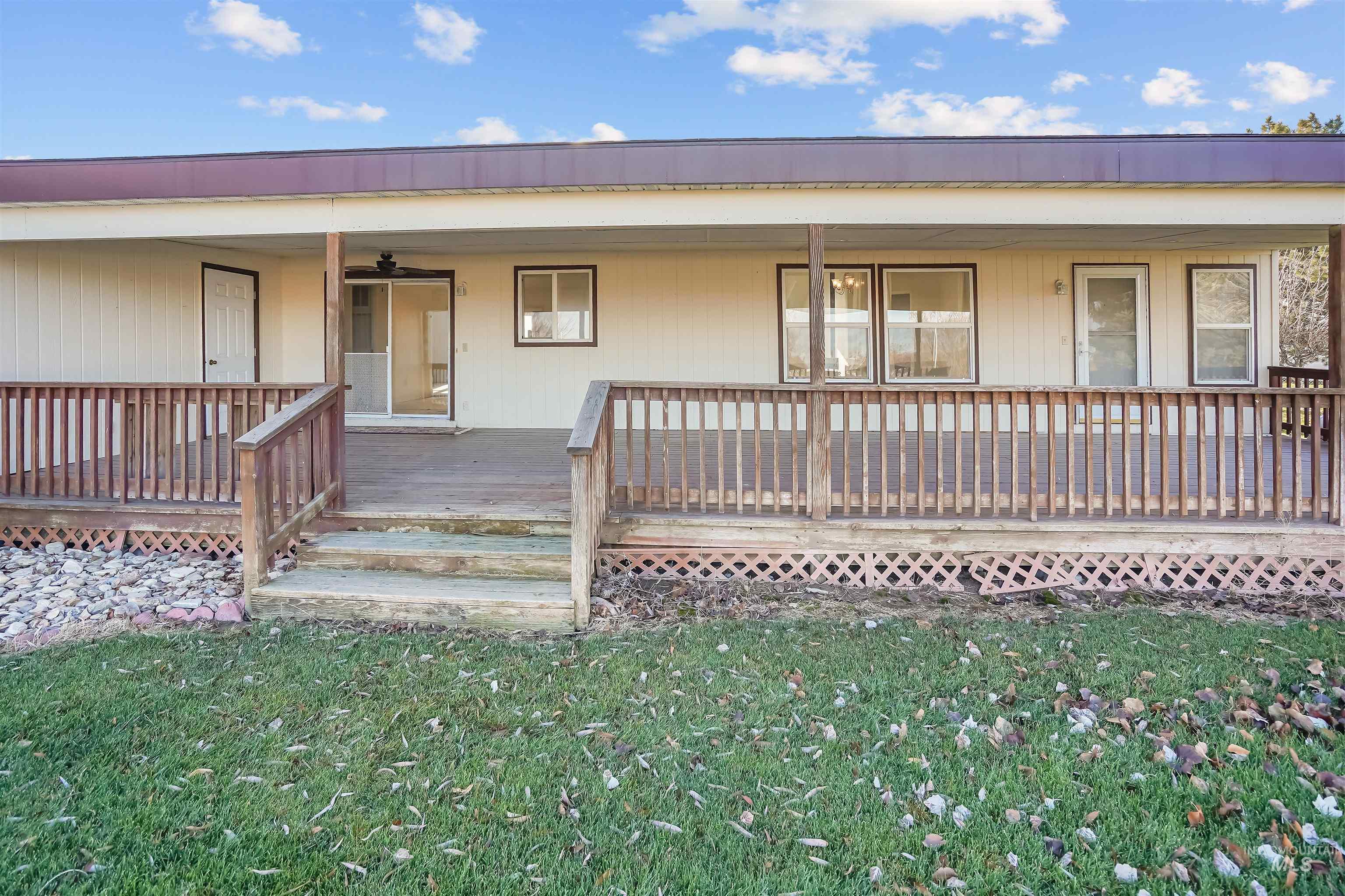 70 N 750 W, Paul, Idaho 83347, 3 Bedrooms, 2.5 Bathrooms, Residential For Sale, Price $450,000,MLS 98969342