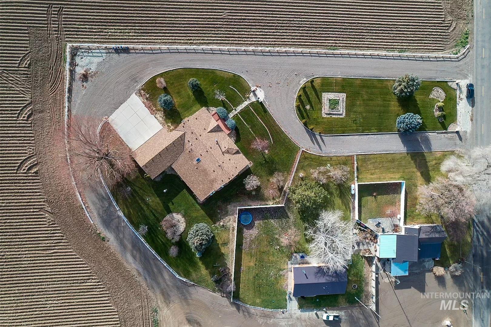 70 N 750 W, Paul, Idaho 83347, 3 Bedrooms, 2.5 Bathrooms, Residential For Sale, Price $450,000,MLS 98969342