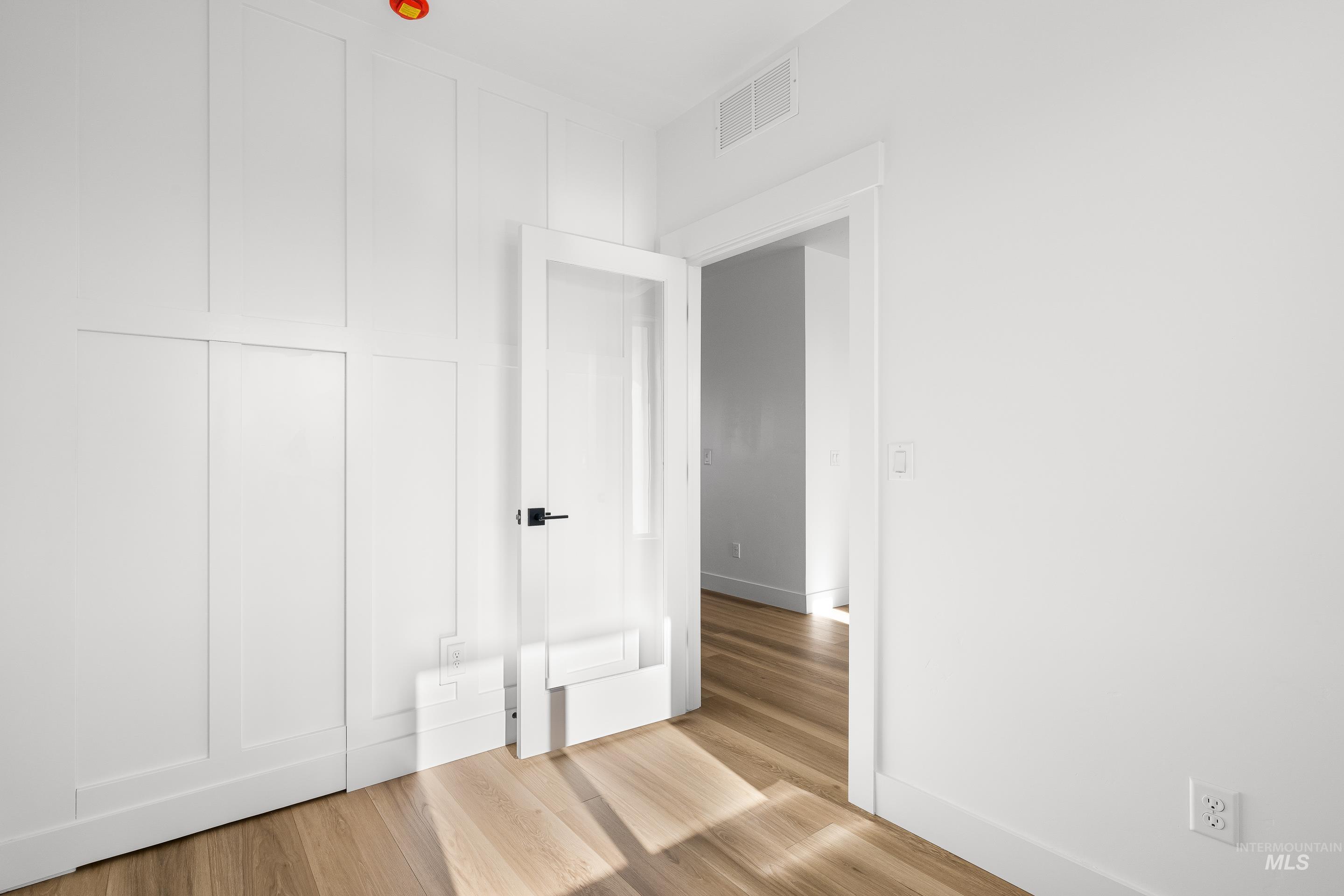 280 E Mayfield springs blvd, Boise, Idaho 83716, 3 Bedrooms, 2.5 Bathrooms, Residential For Sale, Price $499,990,MLS 98969344