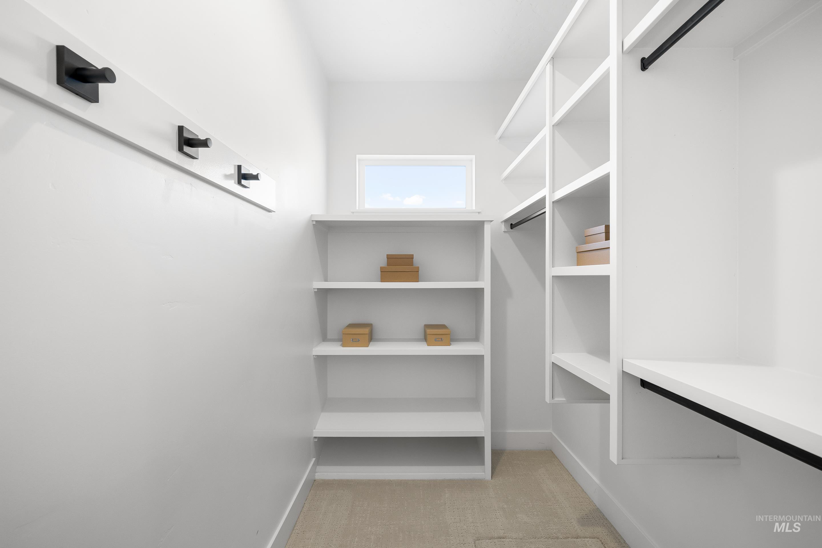 280 E Mayfield springs blvd, Boise, Idaho 83716, 3 Bedrooms, 2.5 Bathrooms, Residential For Sale, Price $499,990,MLS 98969344