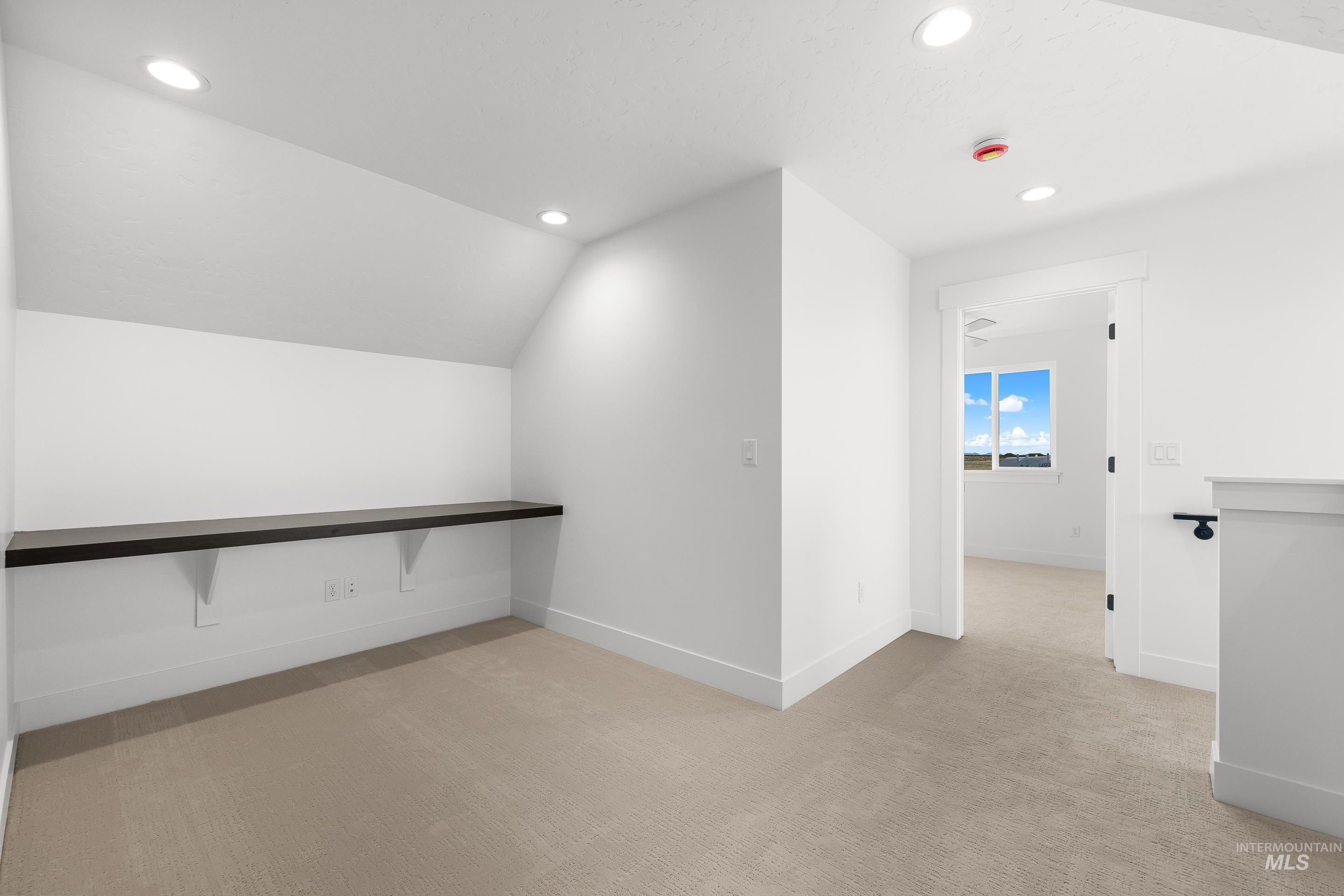 280 E Mayfield springs blvd, Boise, Idaho 83716, 3 Bedrooms, 2.5 Bathrooms, Residential For Sale, Price $499,990,MLS 98969344