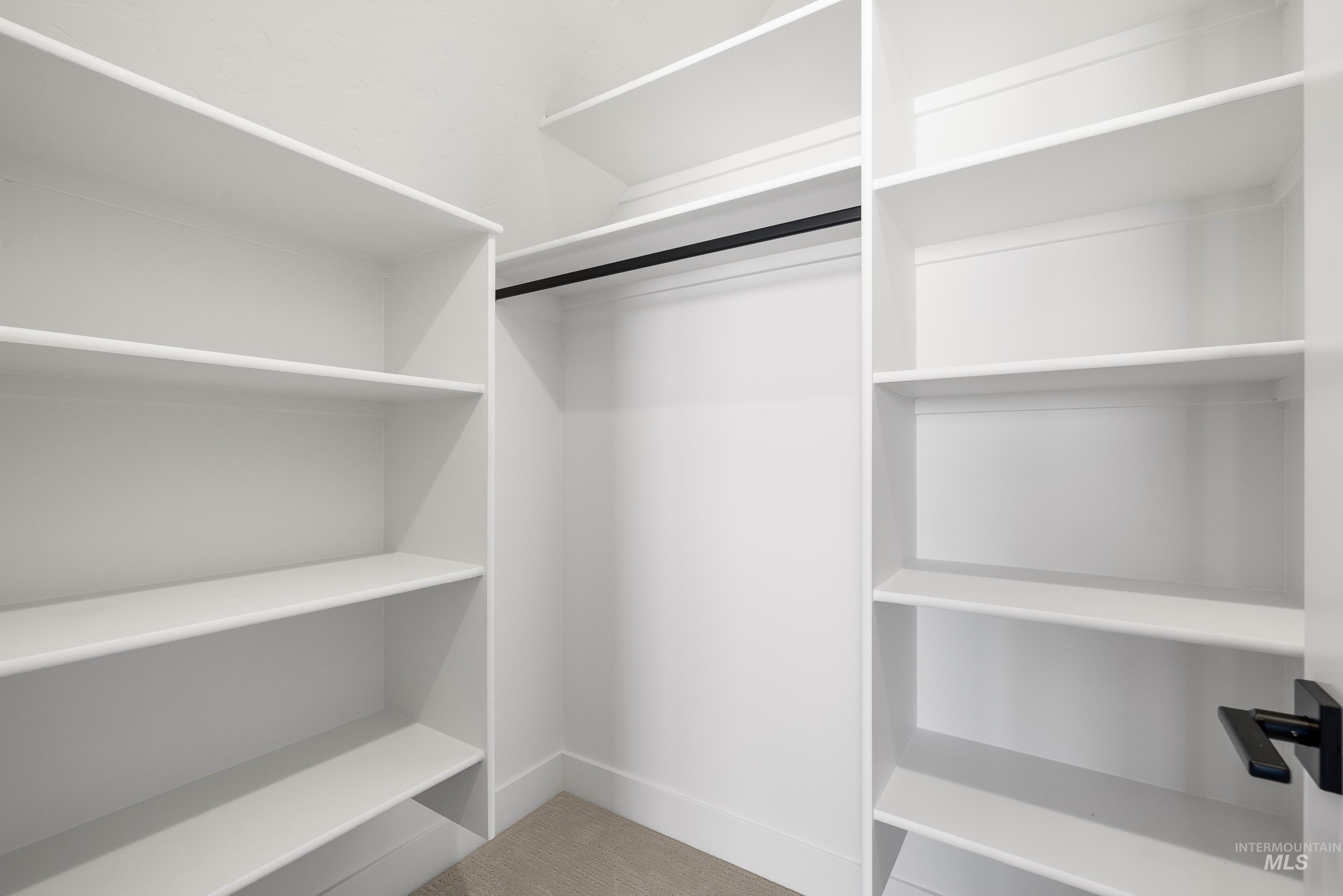 280 E Mayfield springs blvd, Boise, Idaho 83716, 3 Bedrooms, 2.5 Bathrooms, Residential For Sale, Price $499,990,MLS 98969344