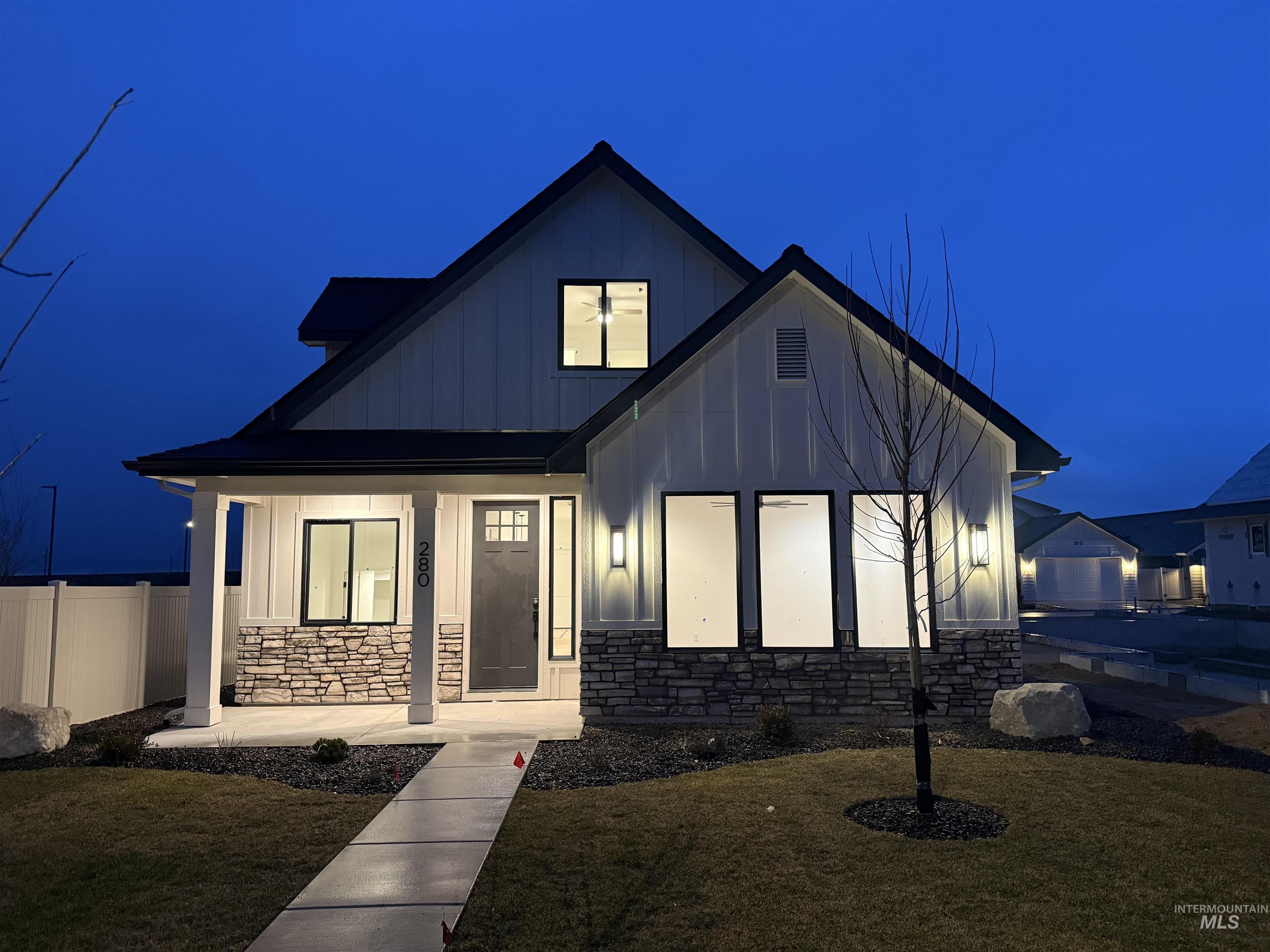 280 E Mayfield springs blvd, Mayfield, Idaho 83716, 3 Bedrooms, 2.5 Bathrooms, Residential For Sale, Price $549,987,MLS 98969344