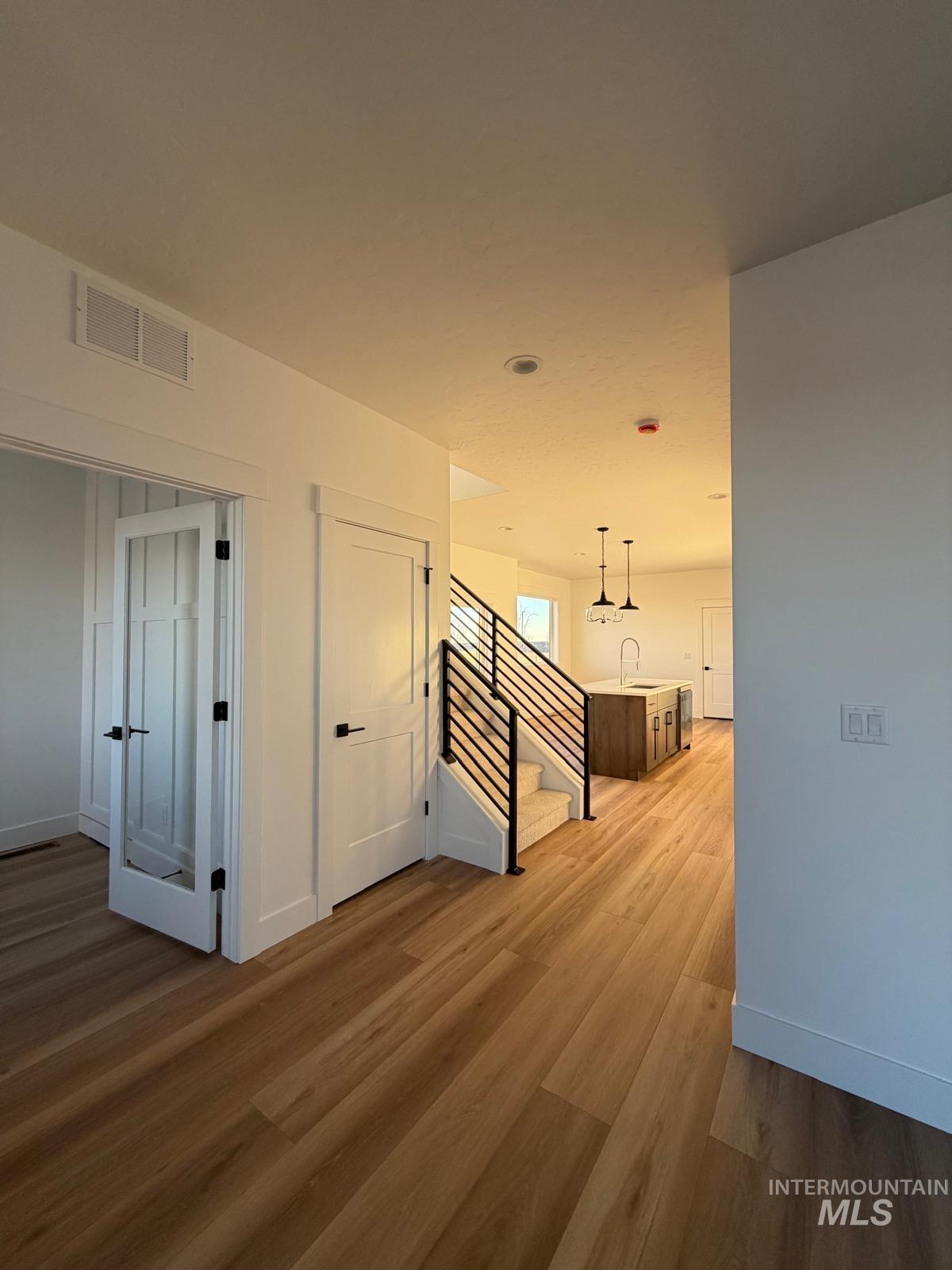 280 E Mayfield springs blvd, Mayfield, Idaho 83716, 3 Bedrooms, 2.5 Bathrooms, Residential For Sale, Price $549,987,MLS 98969344