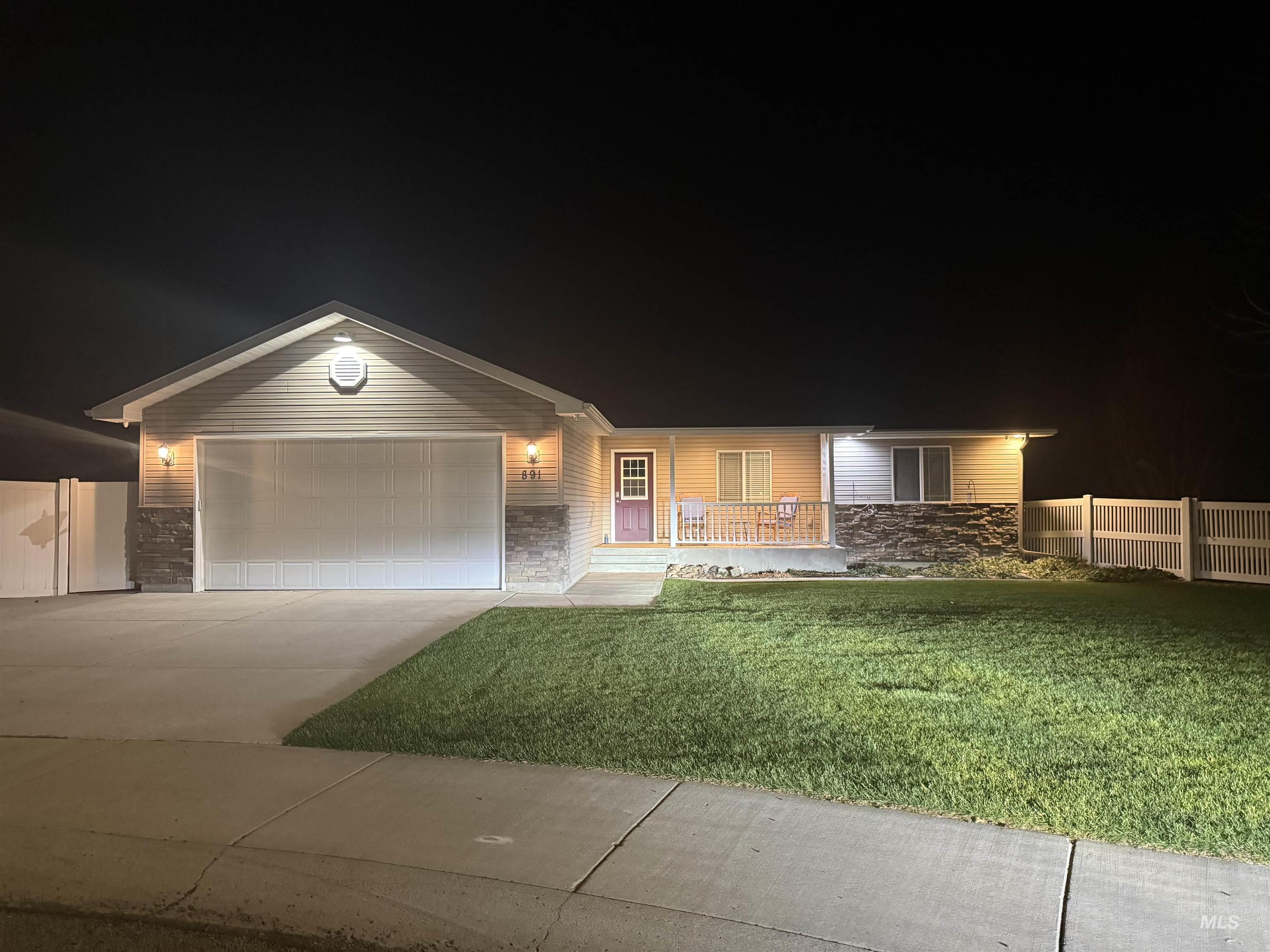 891 N Pointe Dr, Twin Falls, Idaho 83301, 5 Bedrooms, 3 Bathrooms, Residential For Sale, Price $599,900,MLS 98969345