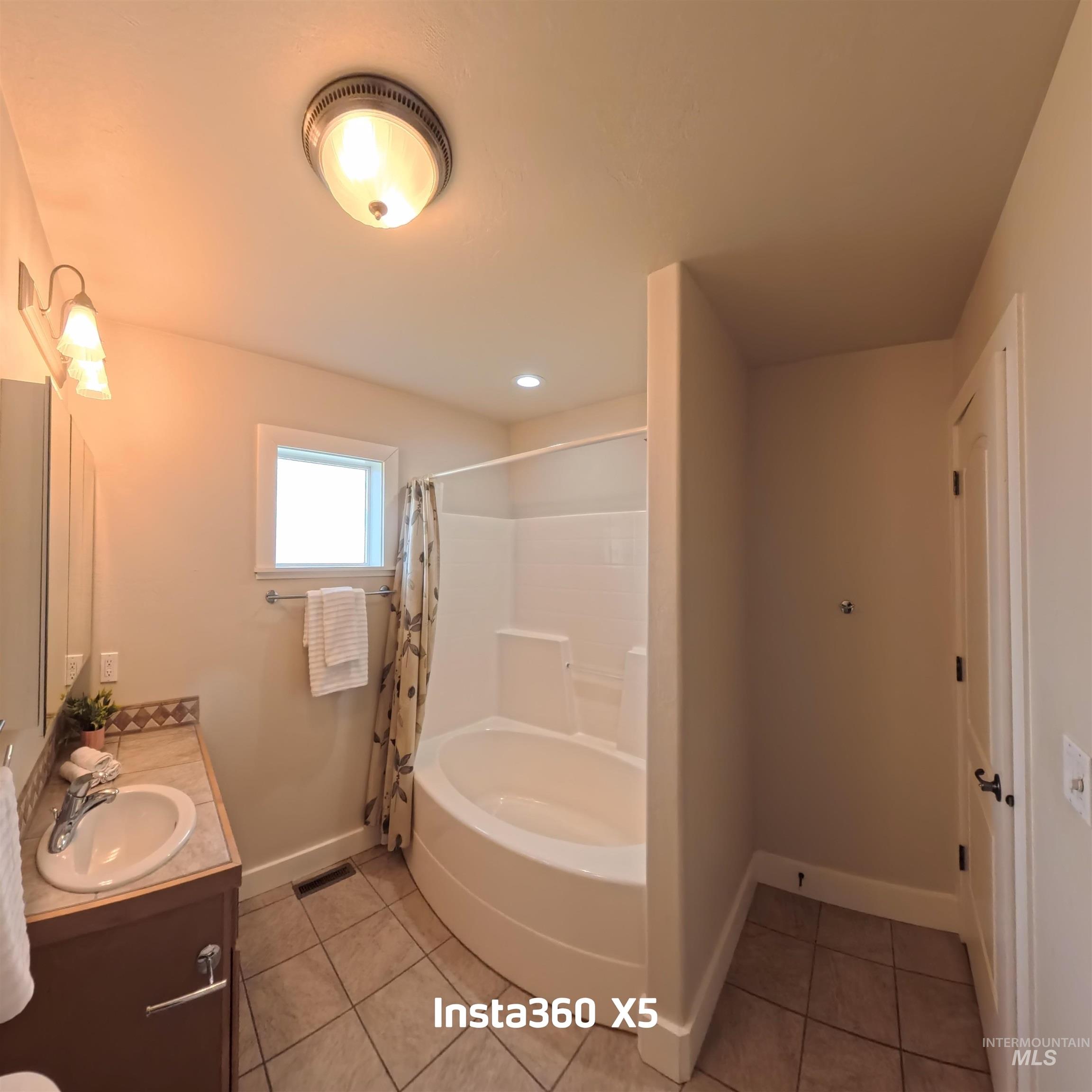 891 N Pointe Dr, Twin Falls, Idaho 83301, 5 Bedrooms, 3 Bathrooms, Residential For Sale, Price $575,000,MLS 98969345