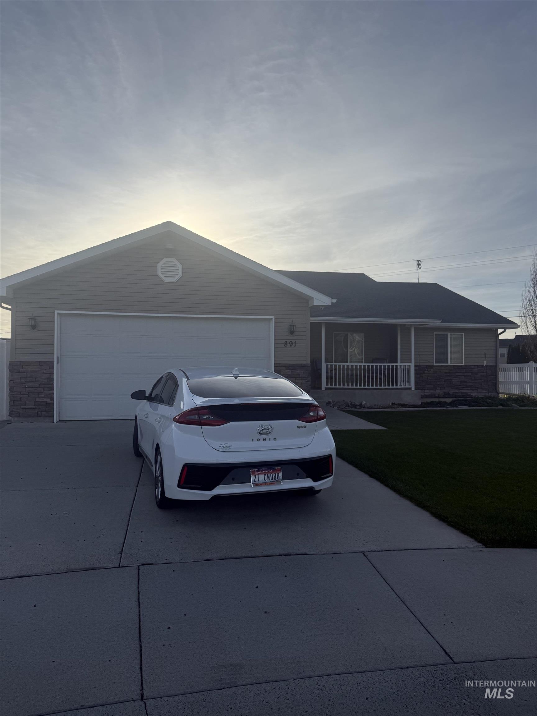 891 N Pointe Dr, Twin Falls, Idaho 83301, 5 Bedrooms, 3 Bathrooms, Residential For Sale, Price $599,900,MLS 98969345