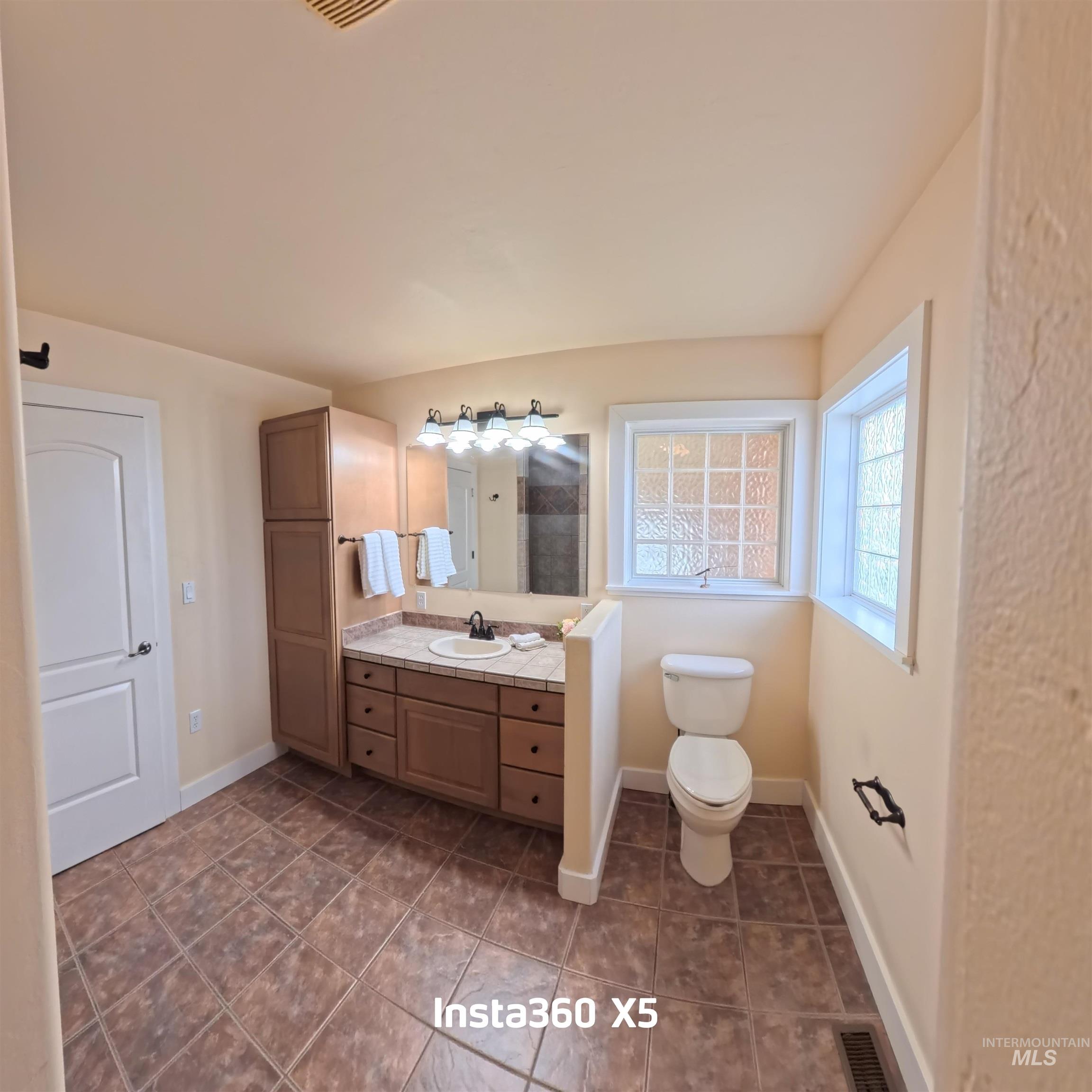 891 N Pointe Dr, Twin Falls, Idaho 83301, 5 Bedrooms, 3 Bathrooms, Residential For Sale, Price $575,000,MLS 98969345