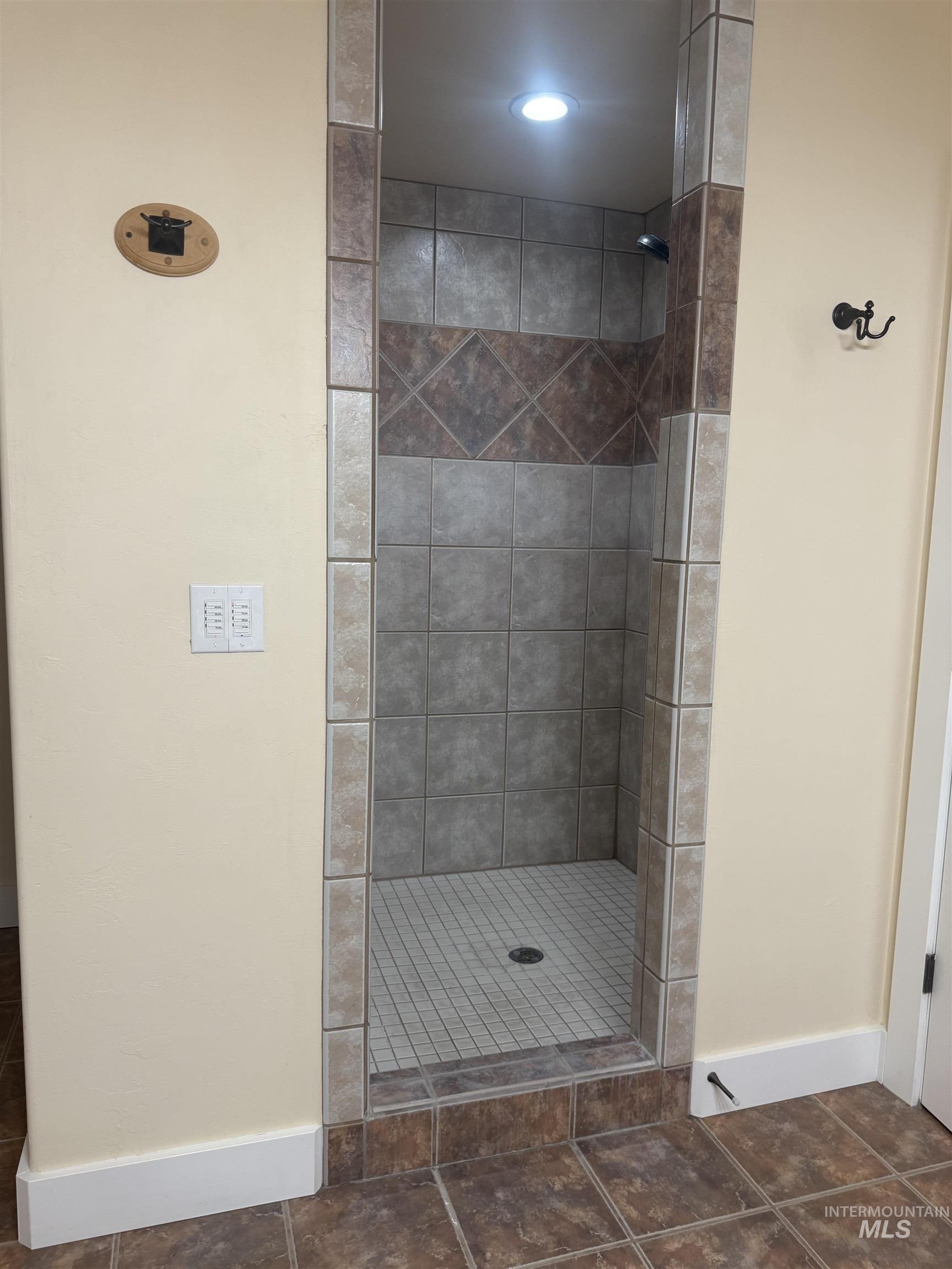 891 N Pointe Dr, Twin Falls, Idaho 83301, 5 Bedrooms, 3 Bathrooms, Residential For Sale, Price $599,900,MLS 98969345