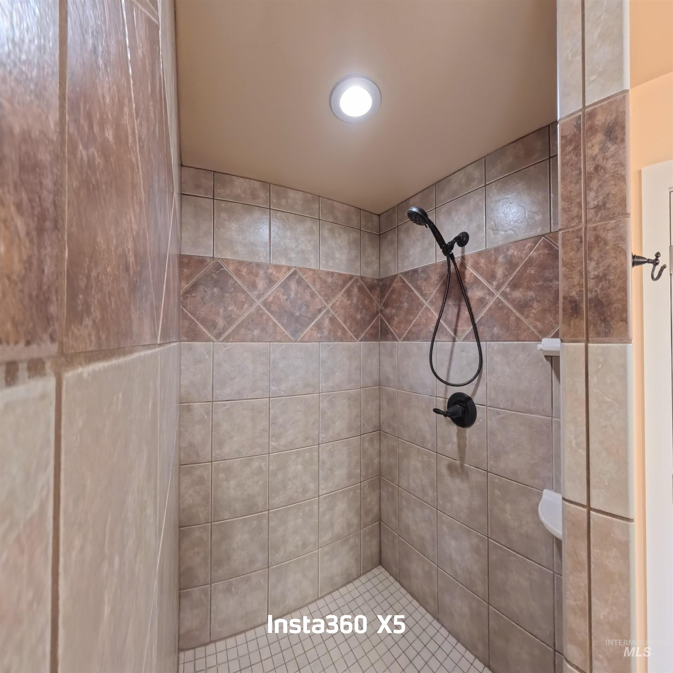 891 N Pointe Dr, Twin Falls, Idaho 83301, 5 Bedrooms, 3 Bathrooms, Residential For Sale, Price $575,000,MLS 98969345