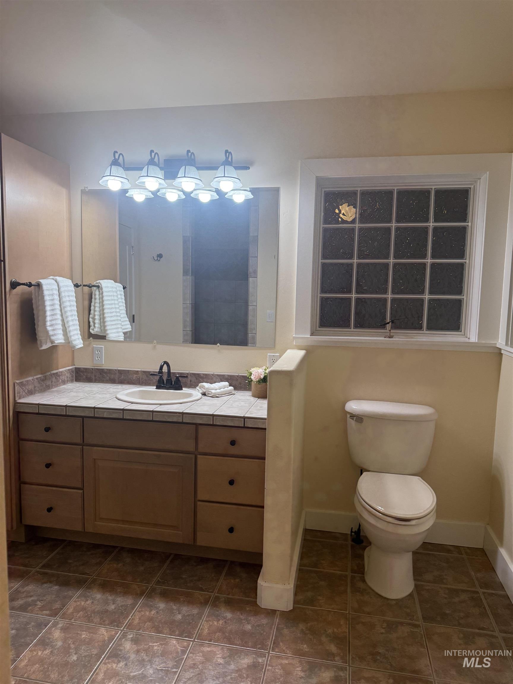 891 N Pointe Dr, Twin Falls, Idaho 83301, 5 Bedrooms, 3 Bathrooms, Residential For Sale, Price $599,900,MLS 98969345