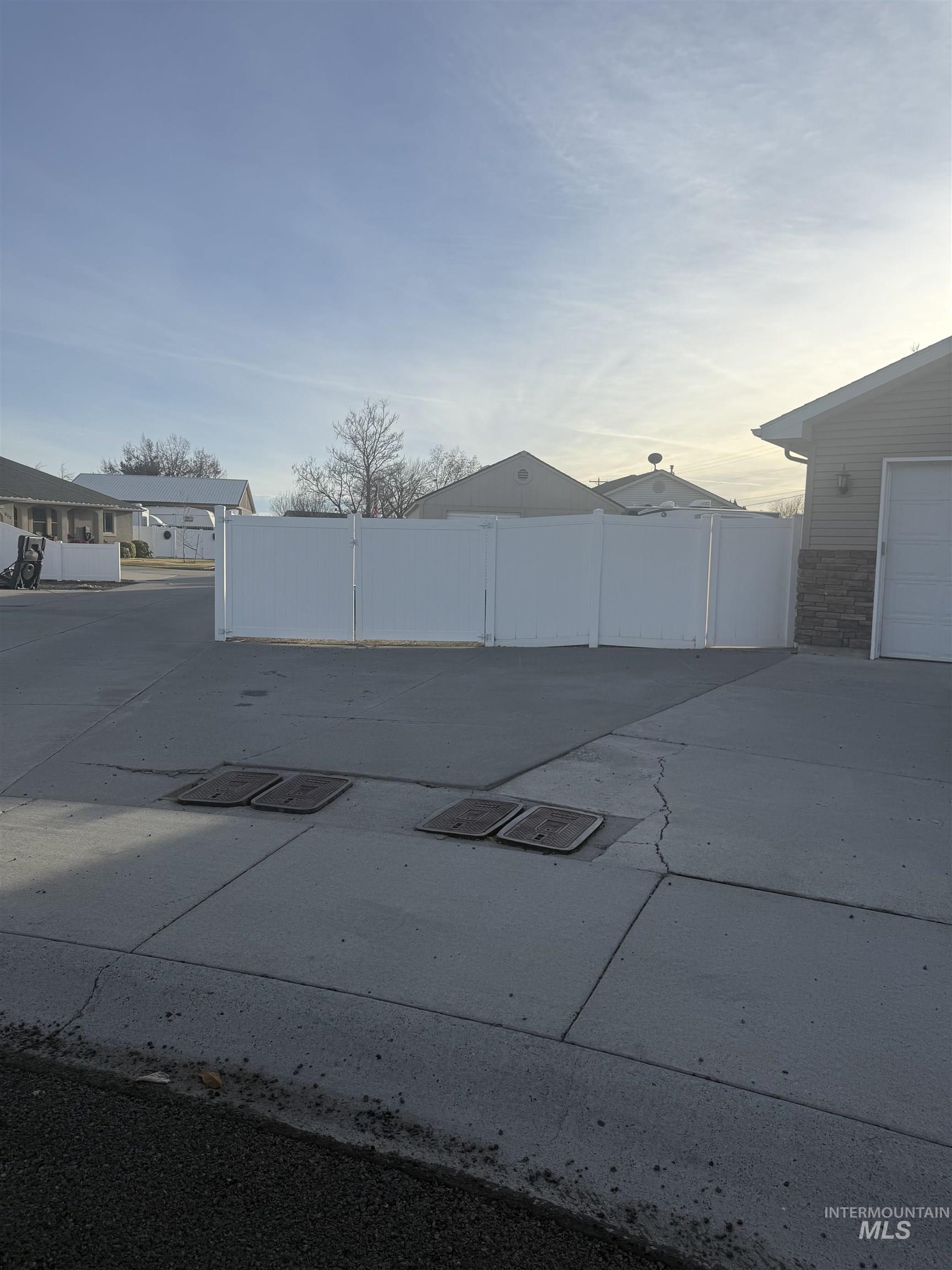 891 N Pointe Dr, Twin Falls, Idaho 83301, 5 Bedrooms, 3 Bathrooms, Residential For Sale, Price $599,900,MLS 98969345