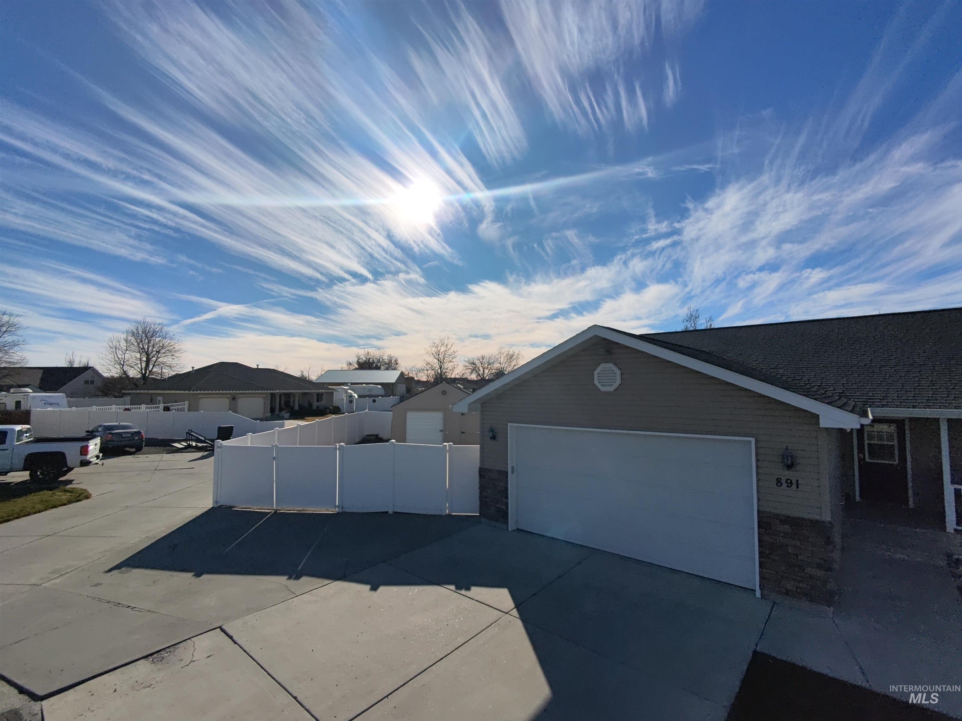 891 N Pointe Dr, Twin Falls, Idaho 83301, 5 Bedrooms, 3 Bathrooms, Residential For Sale, Price $575,000,MLS 98969345