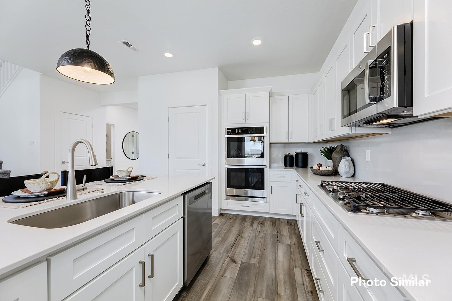 5084 N Bartok Ave, Meridian, Idaho 83646, 4 Bedrooms, 3 Bathrooms, Residential For Sale, Price $635,900,MLS 98969347