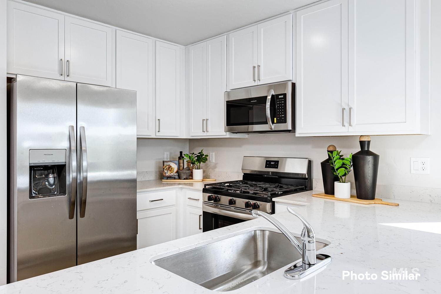 3061 N Kankakee Way, Kuna, Idaho 83634, 4 Bedrooms, 2.5 Bathrooms, Residential For Sale, Price $431,500,MLS 98969349