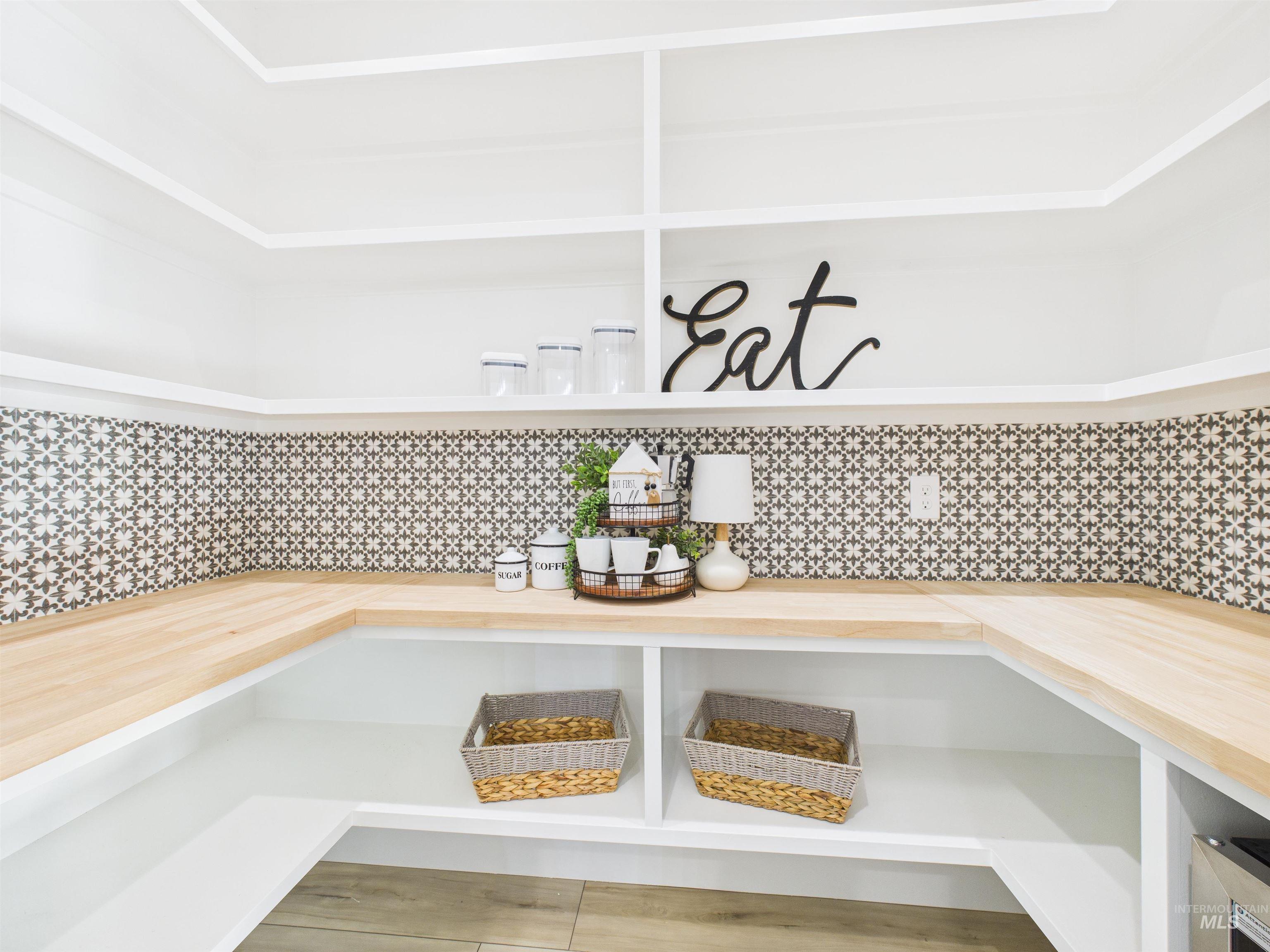 1211 Bronze, Rupert, Idaho 83336, 3 Bedrooms, 2 Bathrooms, Residential For Sale, Price $415,000,MLS 98969352