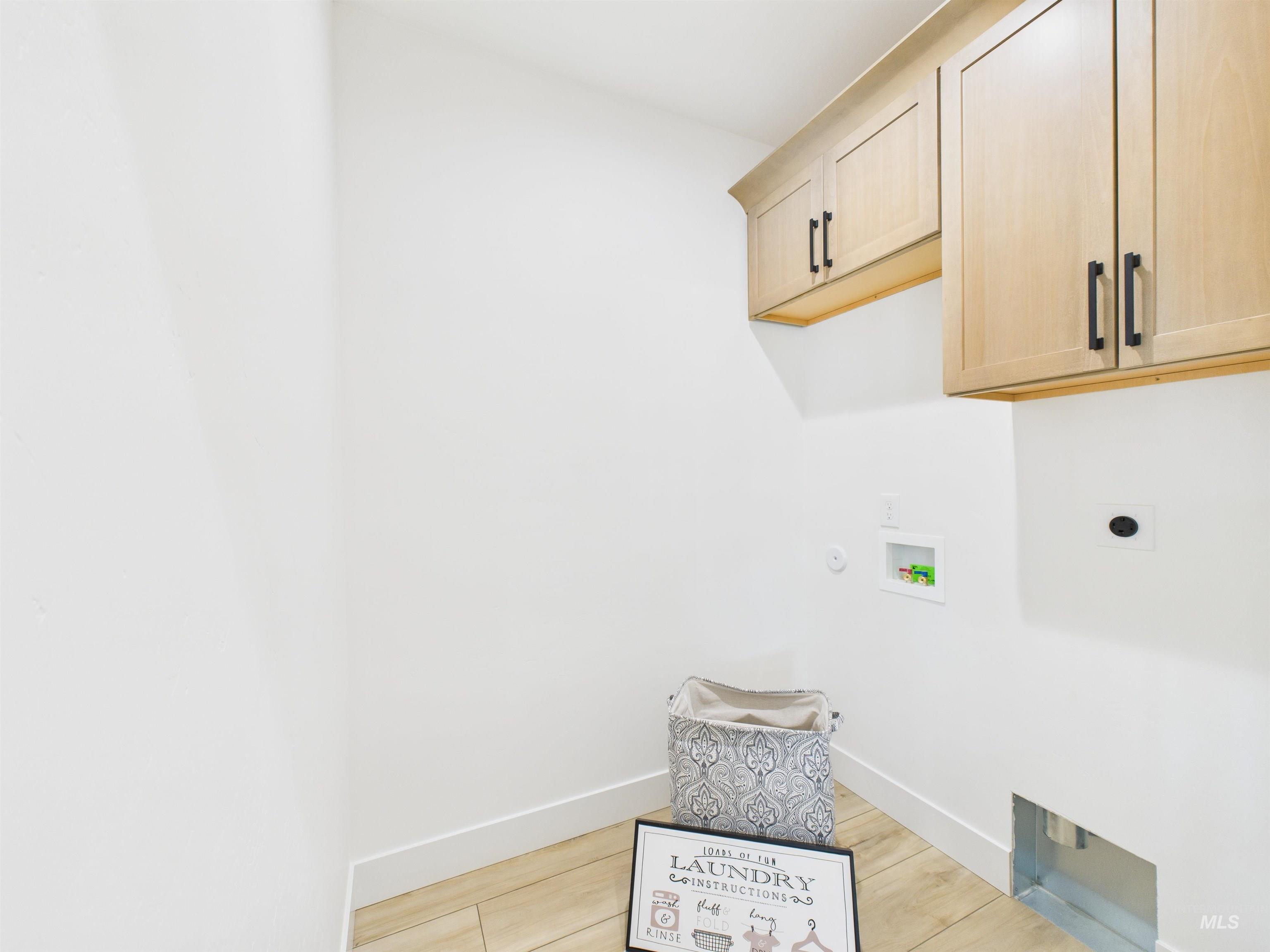 1211 Bronze, Rupert, Idaho 83336, 3 Bedrooms, 2 Bathrooms, Residential For Sale, Price $415,000,MLS 98969352