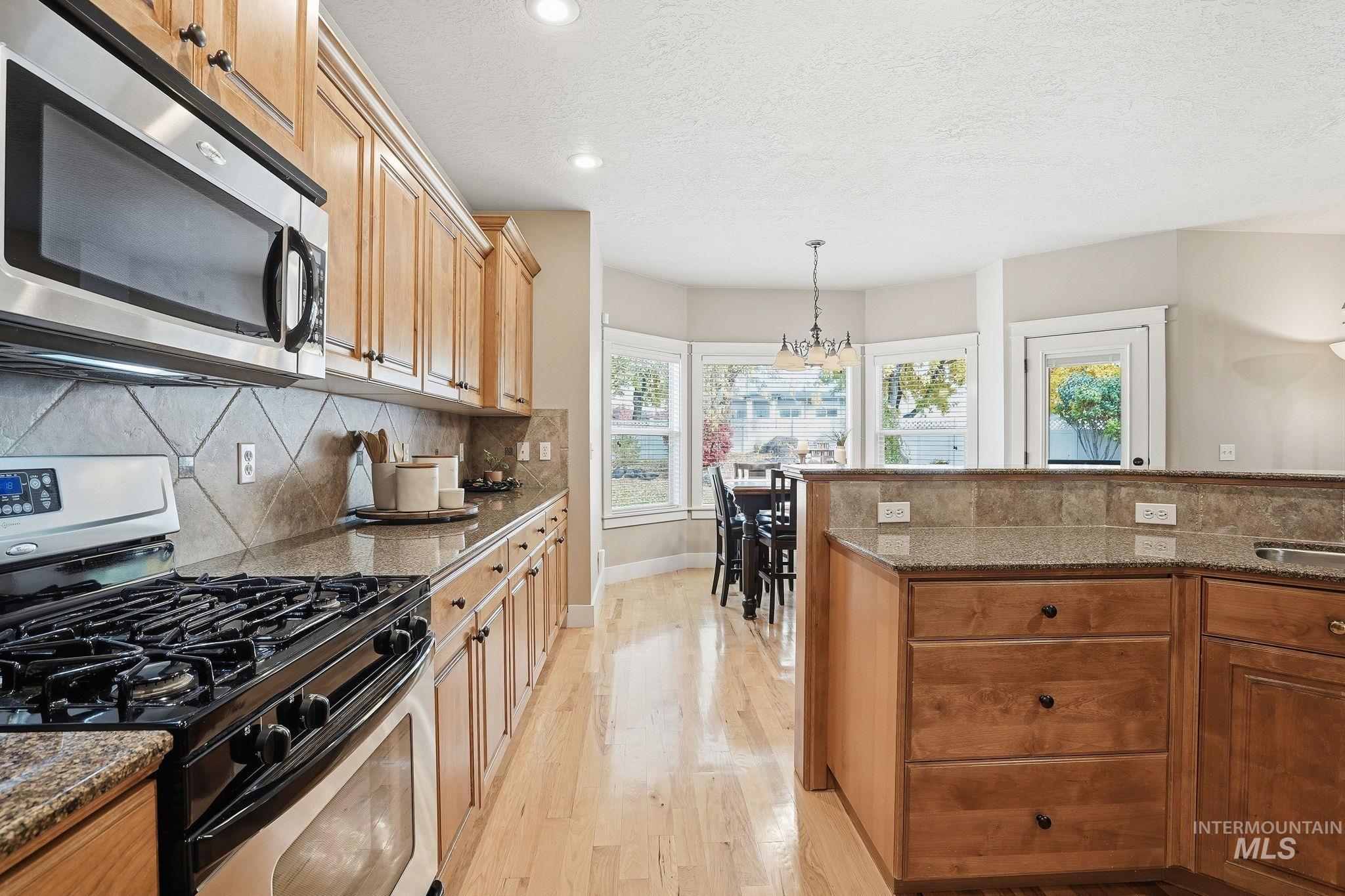 4694 N Abruzzo Ave, Meridian, Idaho 83646, 4 Bedrooms, 2.5 Bathrooms, Residential For Sale, Price $885,000,MLS 98969353