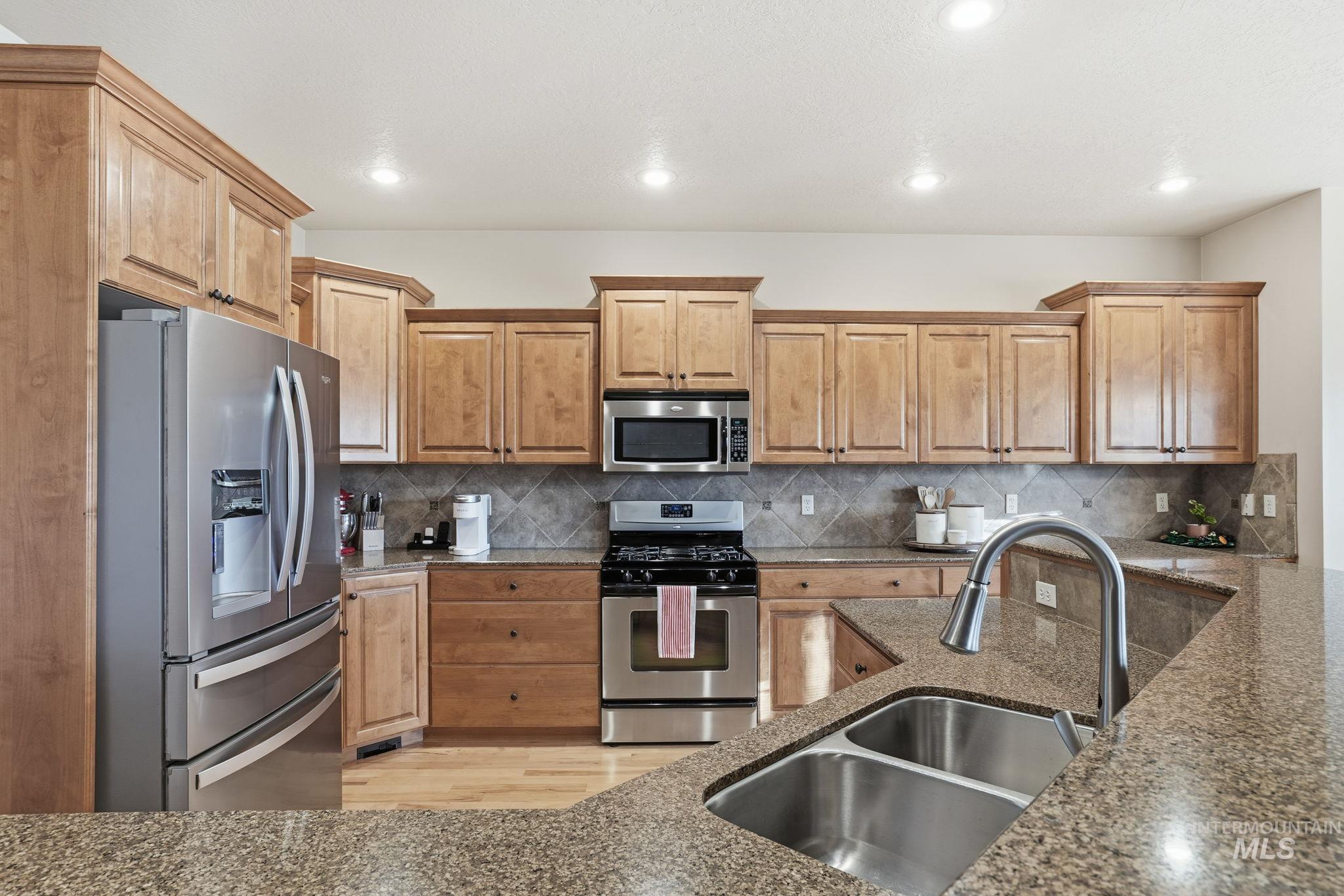 4694 N Abruzzo Ave, Meridian, Idaho 83646, 4 Bedrooms, 2.5 Bathrooms, Residential For Sale, Price $885,000,MLS 98969353