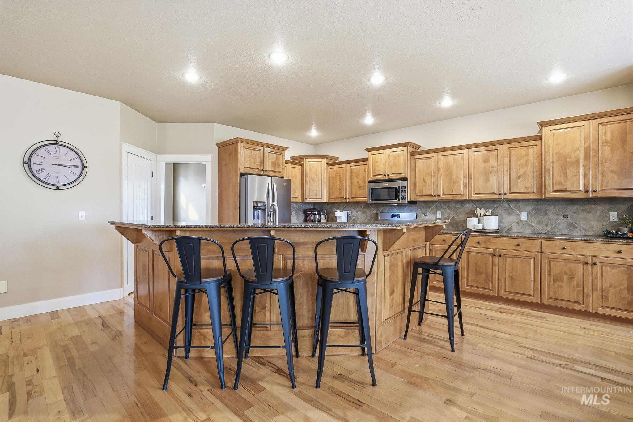 4694 N Abruzzo Ave, Meridian, Idaho 83646, 4 Bedrooms, 2.5 Bathrooms, Residential For Sale, Price $885,000,MLS 98969353