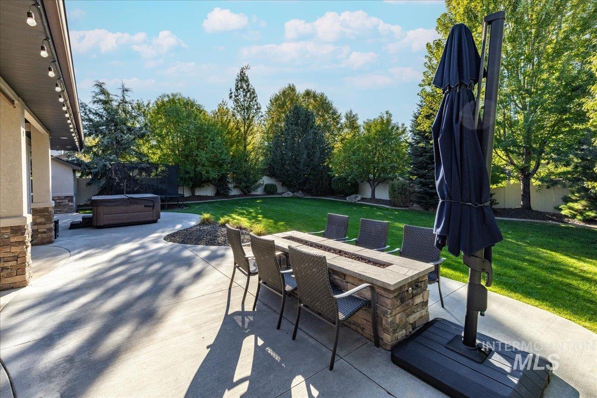 3811 E Darlington Dr, Meridian, Idaho 83642, 5 Bedrooms, 3 Bathrooms, Residential For Sale, Price $989,900,MLS 98969355