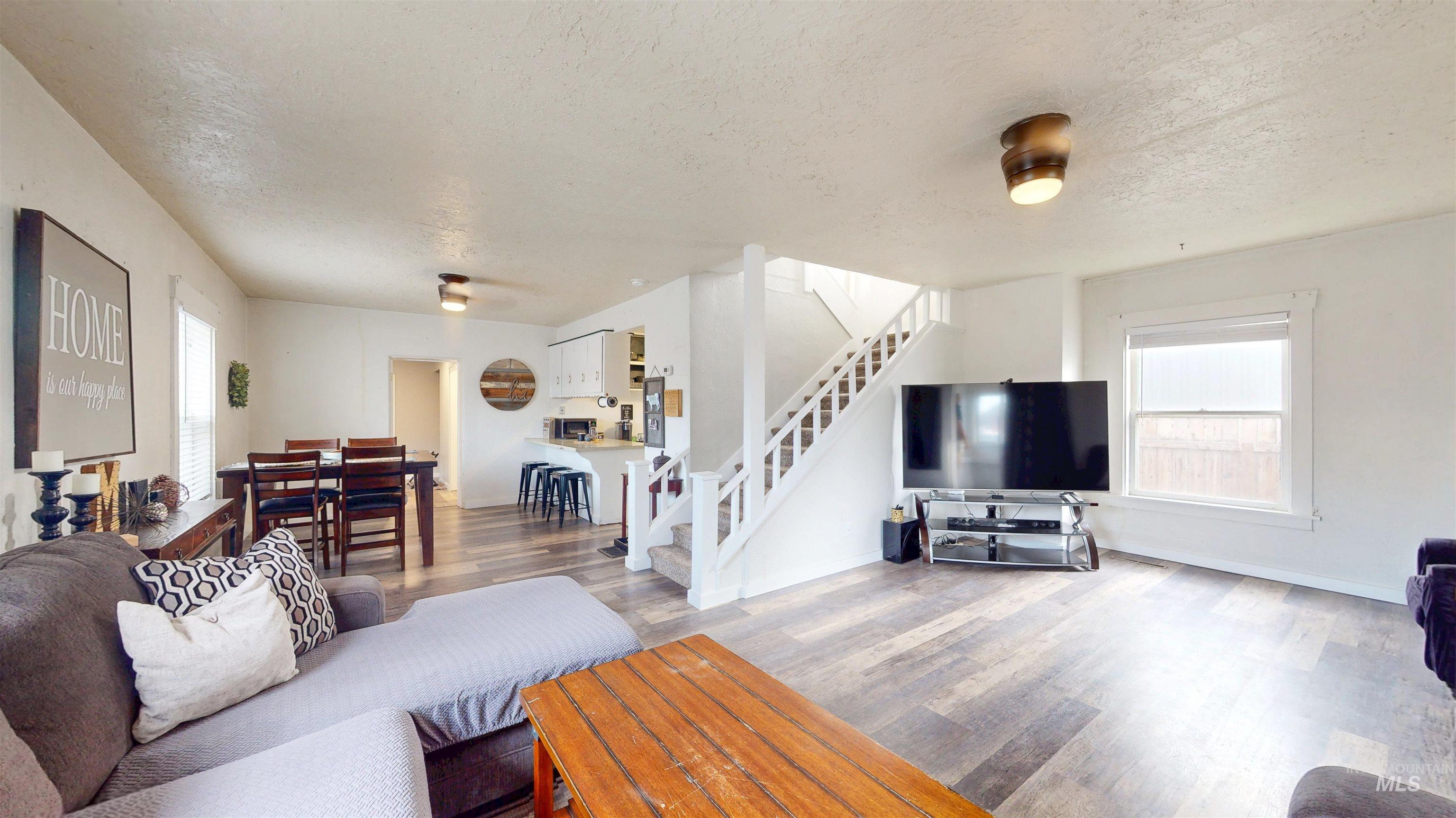 124 8th Avenue N, Buhl, Idaho 83316, 4 Bedrooms, 2.5 Bathrooms, Residential For Sale, Price $310,000,MLS 98969358