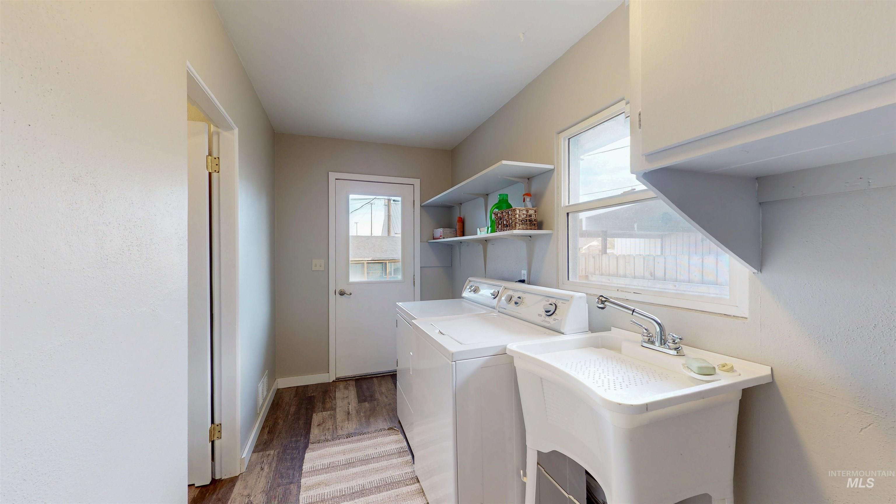 124 8th Avenue N, Buhl, Idaho 83316, 4 Bedrooms, 2.5 Bathrooms, Residential For Sale, Price $310,000,MLS 98969358