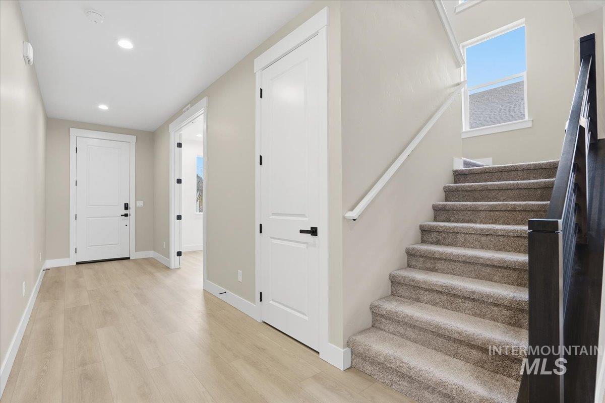 6117 N Torva Ave, Meridian, Idaho 83646, 4 Bedrooms, 2.5 Bathrooms, Residential For Sale, Price $674,990,MLS 98969359