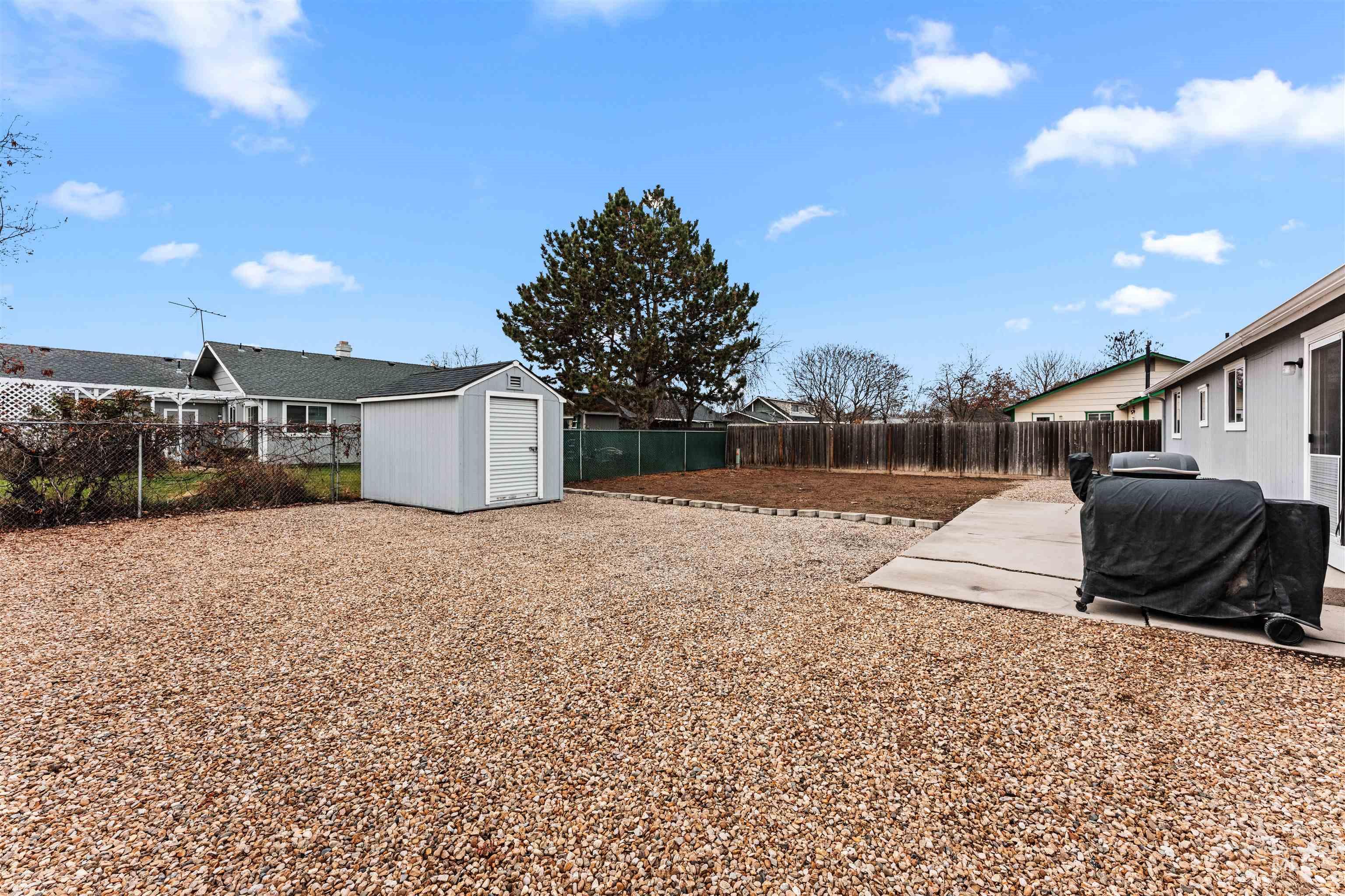 10099 W Sagramore Ave., Boise, Idaho 83704, 3 Bedrooms, 2 Bathrooms, Residential For Sale, Price $379,900,MLS 98969360