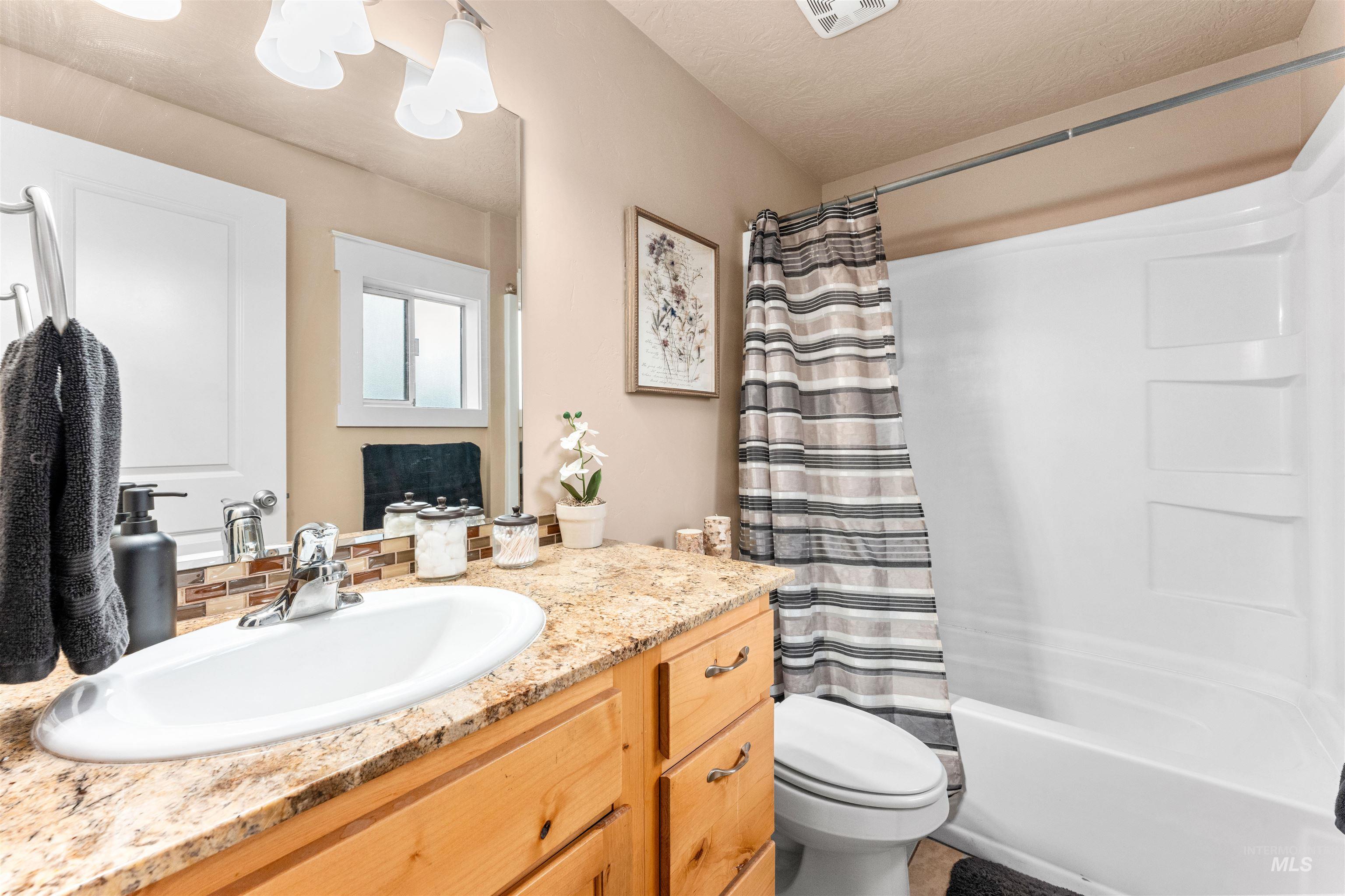 10099 W Sagramore Ave., Boise, Idaho 83704, 3 Bedrooms, 2 Bathrooms, Residential For Sale, Price $379,900,MLS 98969360