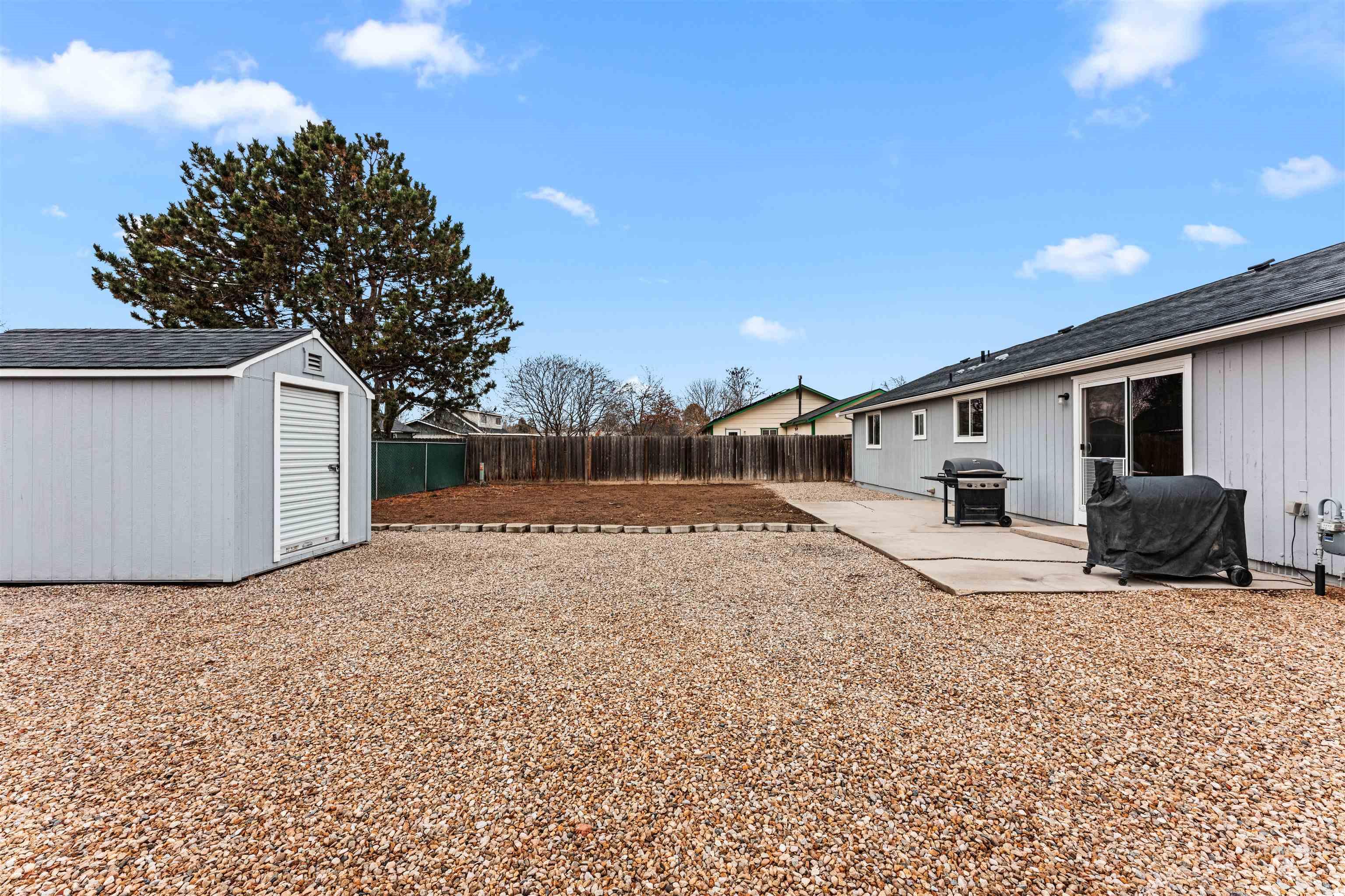 10099 W Sagramore Ave., Boise, Idaho 83704, 3 Bedrooms, 2 Bathrooms, Residential For Sale, Price $379,900,MLS 98969360