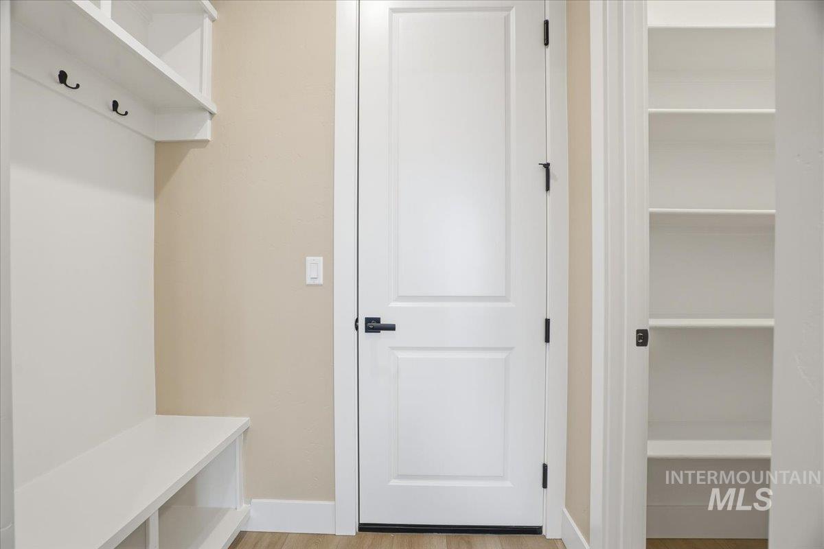 6050 N Torva Ave, Meridian, Idaho 83646, 4 Bedrooms, 2.5 Bathrooms, Residential For Sale, Price $689,990,MLS 98969362