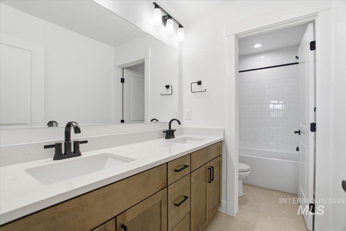 6050 N Torva Ave, Meridian, Idaho 83646, 4 Bedrooms, 2.5 Bathrooms, Residential For Sale, Price $689,990,MLS 98969362