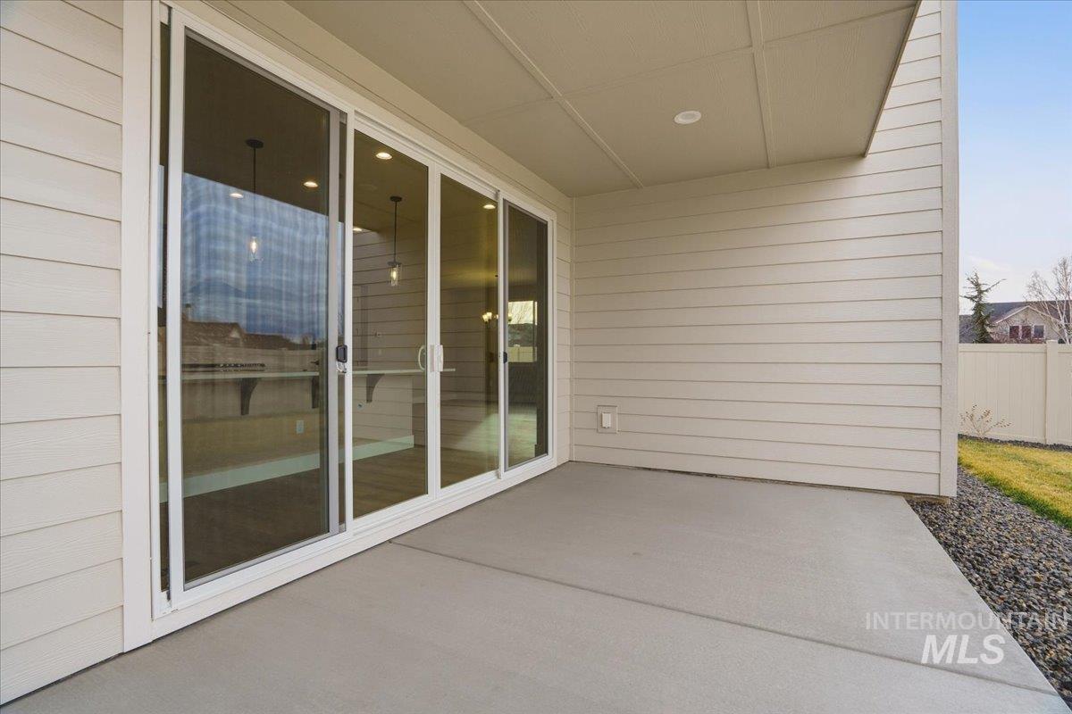 6050 N Torva Ave, Meridian, Idaho 83646, 4 Bedrooms, 2.5 Bathrooms, Residential For Sale, Price $689,990,MLS 98969362