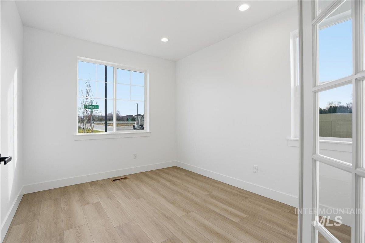 6050 N Torva Ave, Meridian, Idaho 83646, 4 Bedrooms, 2.5 Bathrooms, Residential For Sale, Price $689,990,MLS 98969362