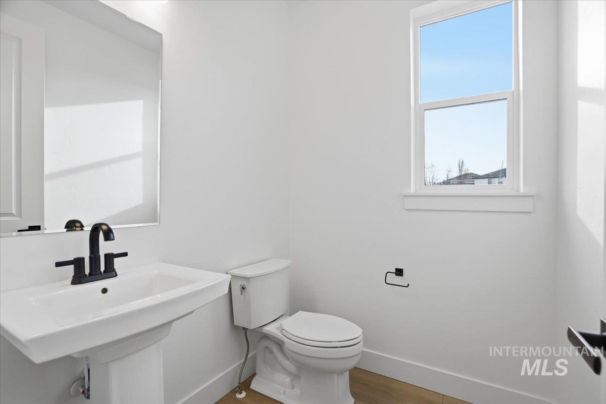 6050 N Torva Ave, Meridian, Idaho 83646, 4 Bedrooms, 2.5 Bathrooms, Residential For Sale, Price $689,990,MLS 98969362