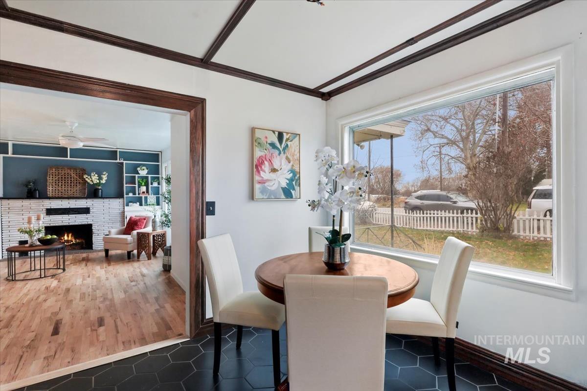 2090 N Washington Ave, Emmett, Idaho 83617, 2 Bedrooms, 1 Bathroom, Residential For Sale, Price $368,000,MLS 98969364