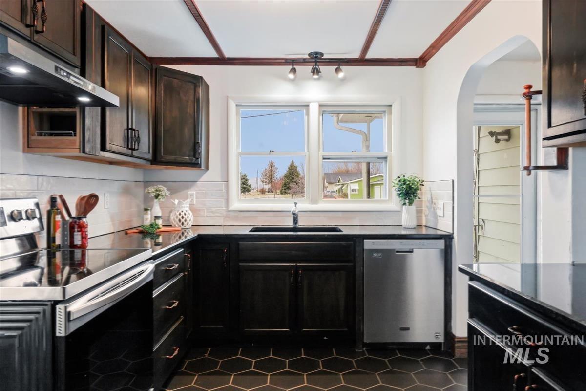 2090 N Washington Ave, Emmett, Idaho 83617, 2 Bedrooms, 1 Bathroom, Residential For Sale, Price $368,000,MLS 98969364