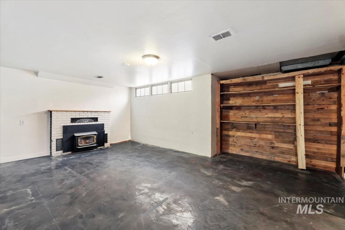 2090 N Washington Ave, Emmett, Idaho 83617, 2 Bedrooms, 1 Bathroom, Residential For Sale, Price $368,000,MLS 98969364