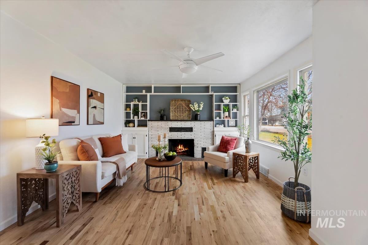 2090 N Washington Ave, Emmett, Idaho 83617, 2 Bedrooms, 1 Bathroom, Residential For Sale, Price $368,000,MLS 98969364