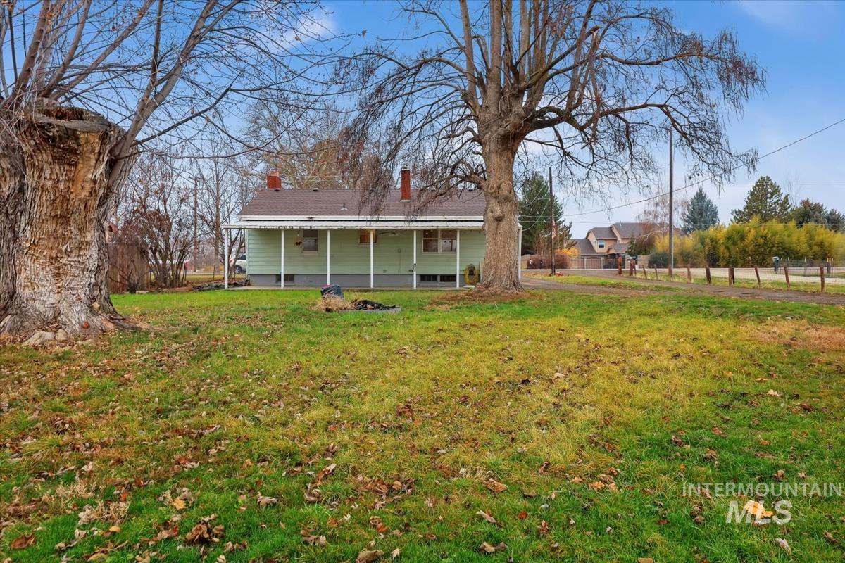 2090 N Washington Ave, Emmett, Idaho 83617, 2 Bedrooms, 1 Bathroom, Residential For Sale, Price $368,000,MLS 98969364