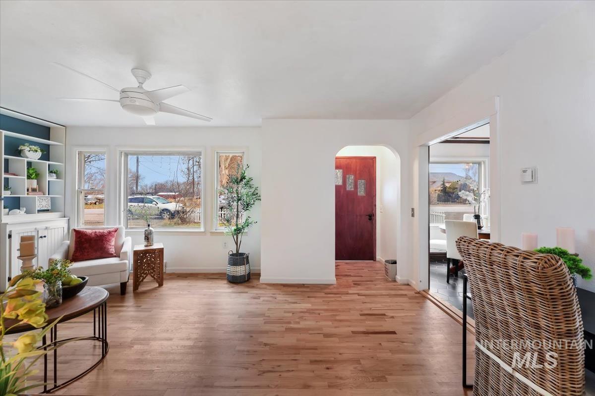 2090 N Washington Ave, Emmett, Idaho 83617, 2 Bedrooms, 1 Bathroom, Residential For Sale, Price $368,000,MLS 98969364