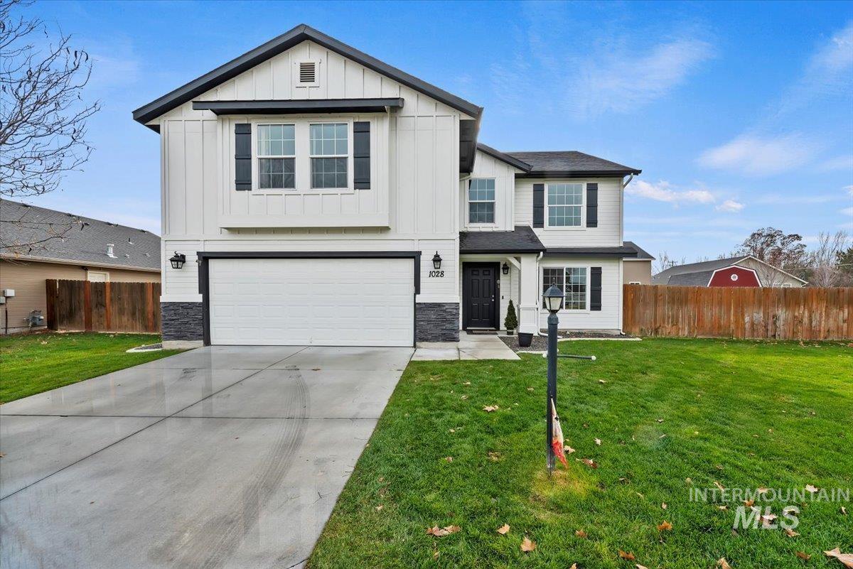 1028 N Star Bright Ln, Star, Idaho 83669, 4 Bedrooms, 2.5 Bathrooms, Residential For Sale, Price $579,900,MLS 98969367