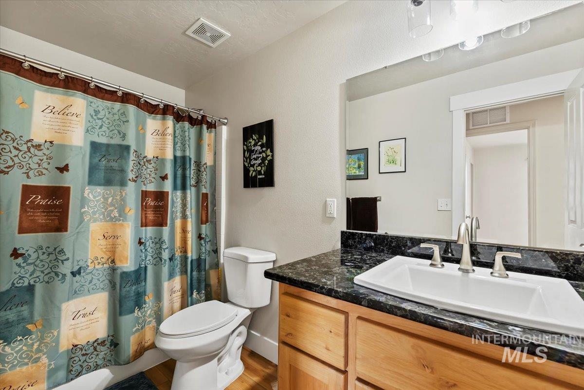 1028 N Star Bright Ln, Star, Idaho 83669, 4 Bedrooms, 2.5 Bathrooms, Residential For Sale, Price $579,900,MLS 98969367