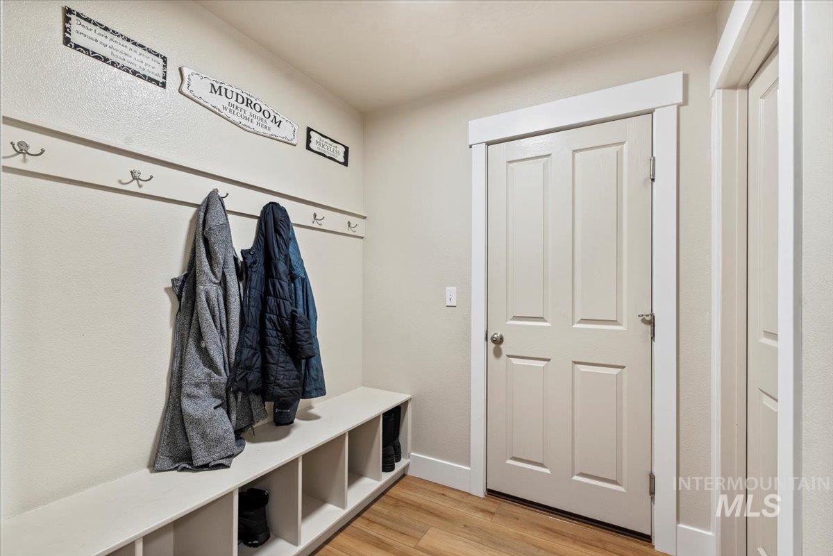 1028 N Star Bright Ln, Star, Idaho 83669, 4 Bedrooms, 2.5 Bathrooms, Residential For Sale, Price $579,900,MLS 98969367