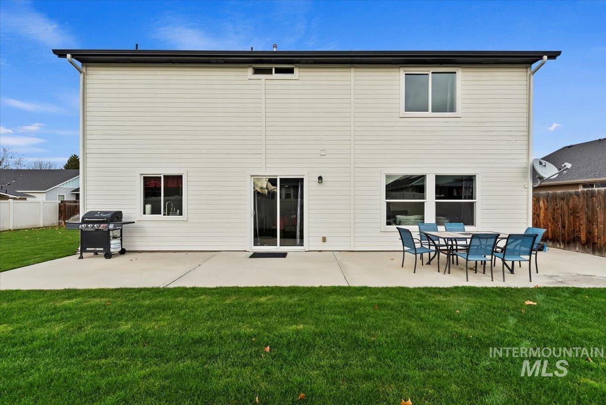 1028 N Star Bright Ln, Star, Idaho 83669, 4 Bedrooms, 2.5 Bathrooms, Residential For Sale, Price $579,900,MLS 98969367