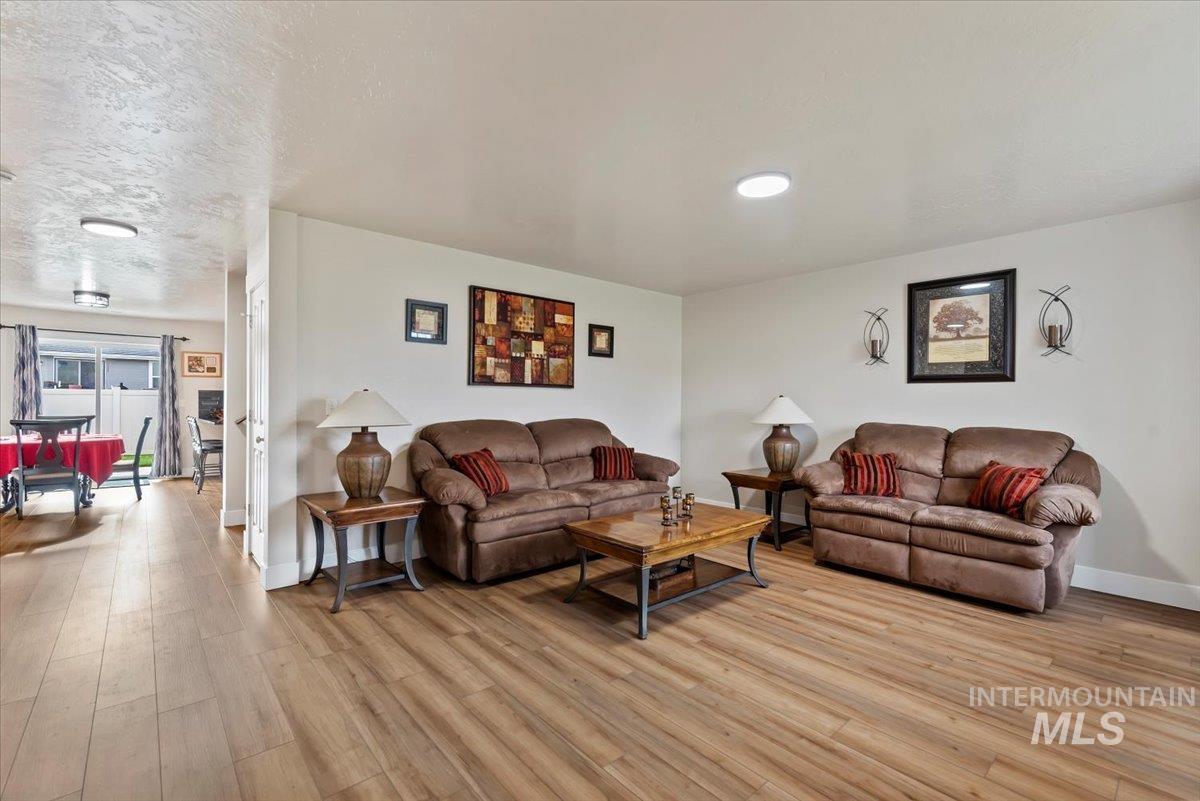 1028 N Star Bright Ln, Star, Idaho 83669, 4 Bedrooms, 2.5 Bathrooms, Residential For Sale, Price $579,900,MLS 98969367